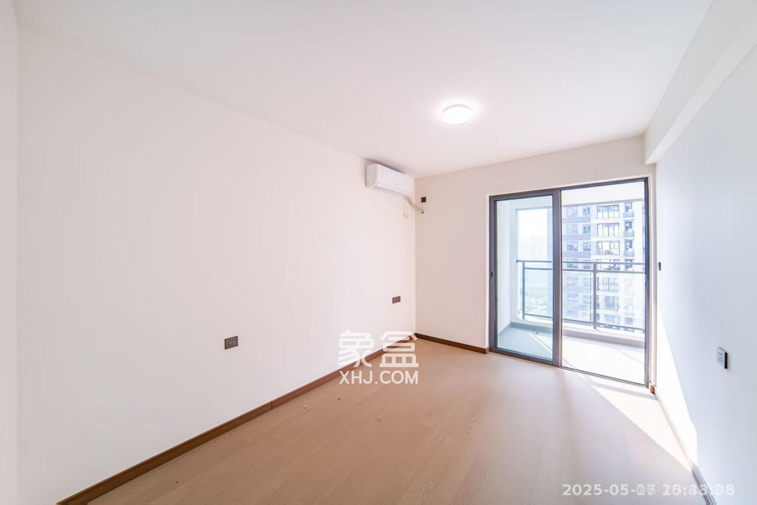 卓越洋湖晴翠 3室2厅2卫 3500.0元/月 卓越洋湖晴翠 3室2厅2卫 3500.0元/月室内图