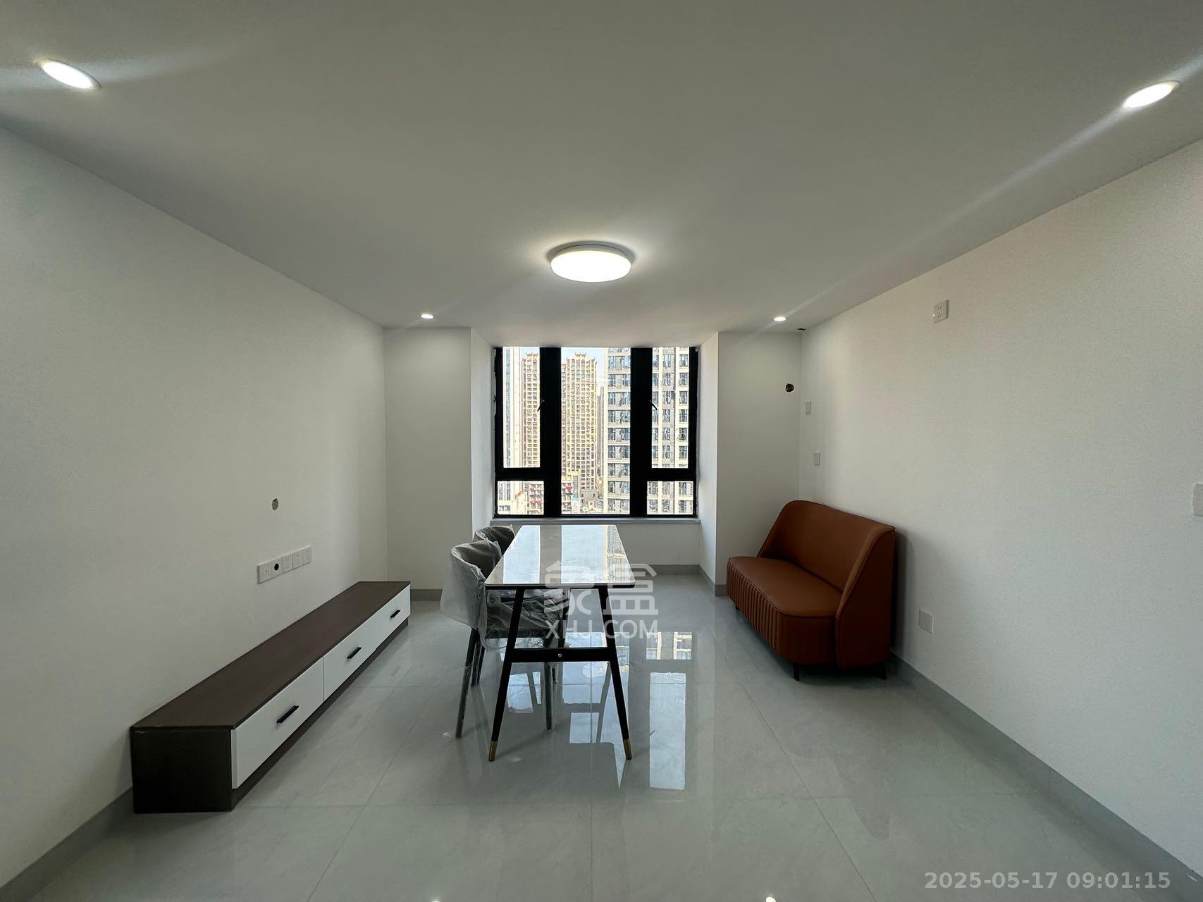 中海阅溪府 2室1厅1卫 2100.0元/月 中海阅溪府 2室1厅1卫 2100.0元/月室内图