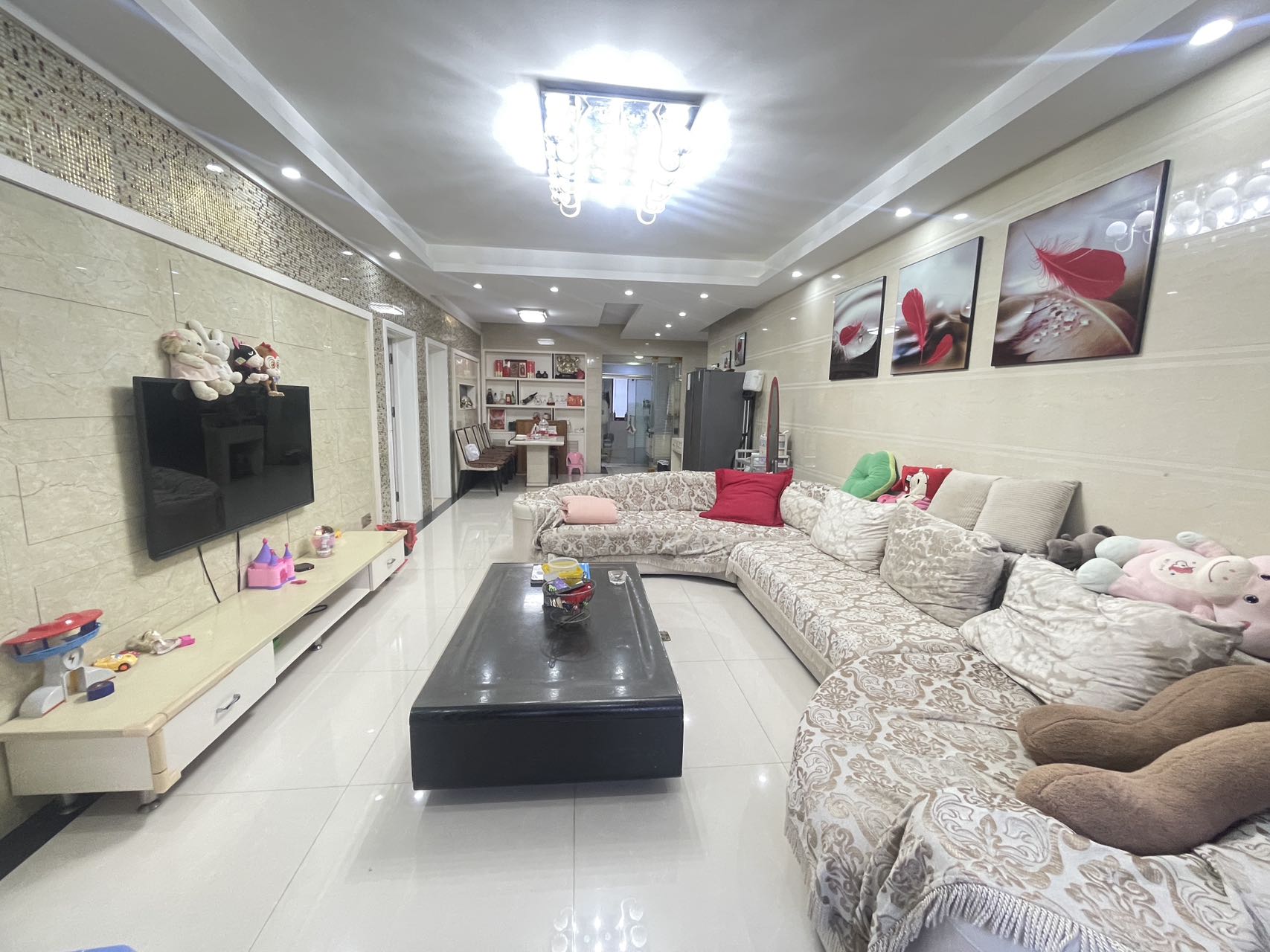 曼哈顿花园 3室2厅2卫 58.0万 曼哈顿花园 3室2厅2卫 58.0万室内图