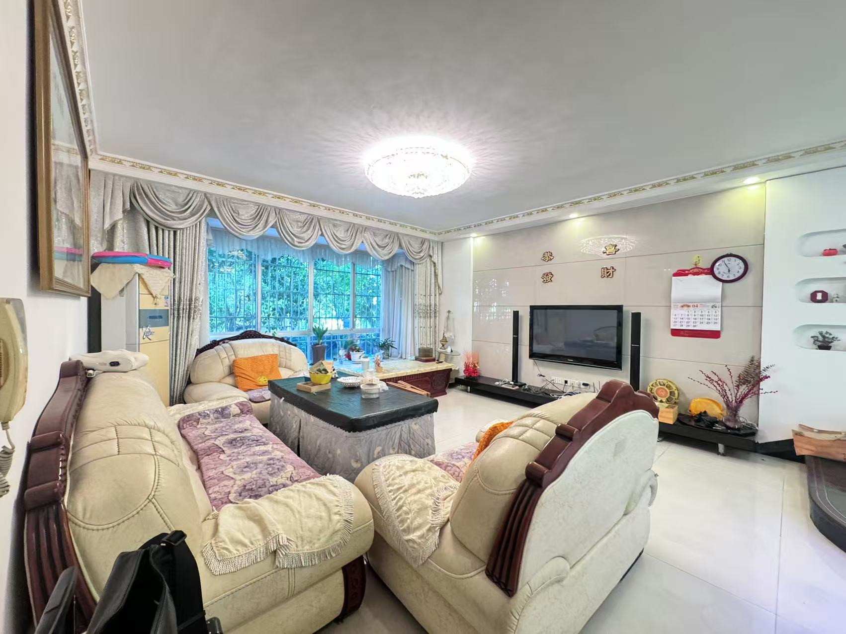 四季花园  4室2厅2卫    85.0万 四季花园  4室2厅2卫    85.0万