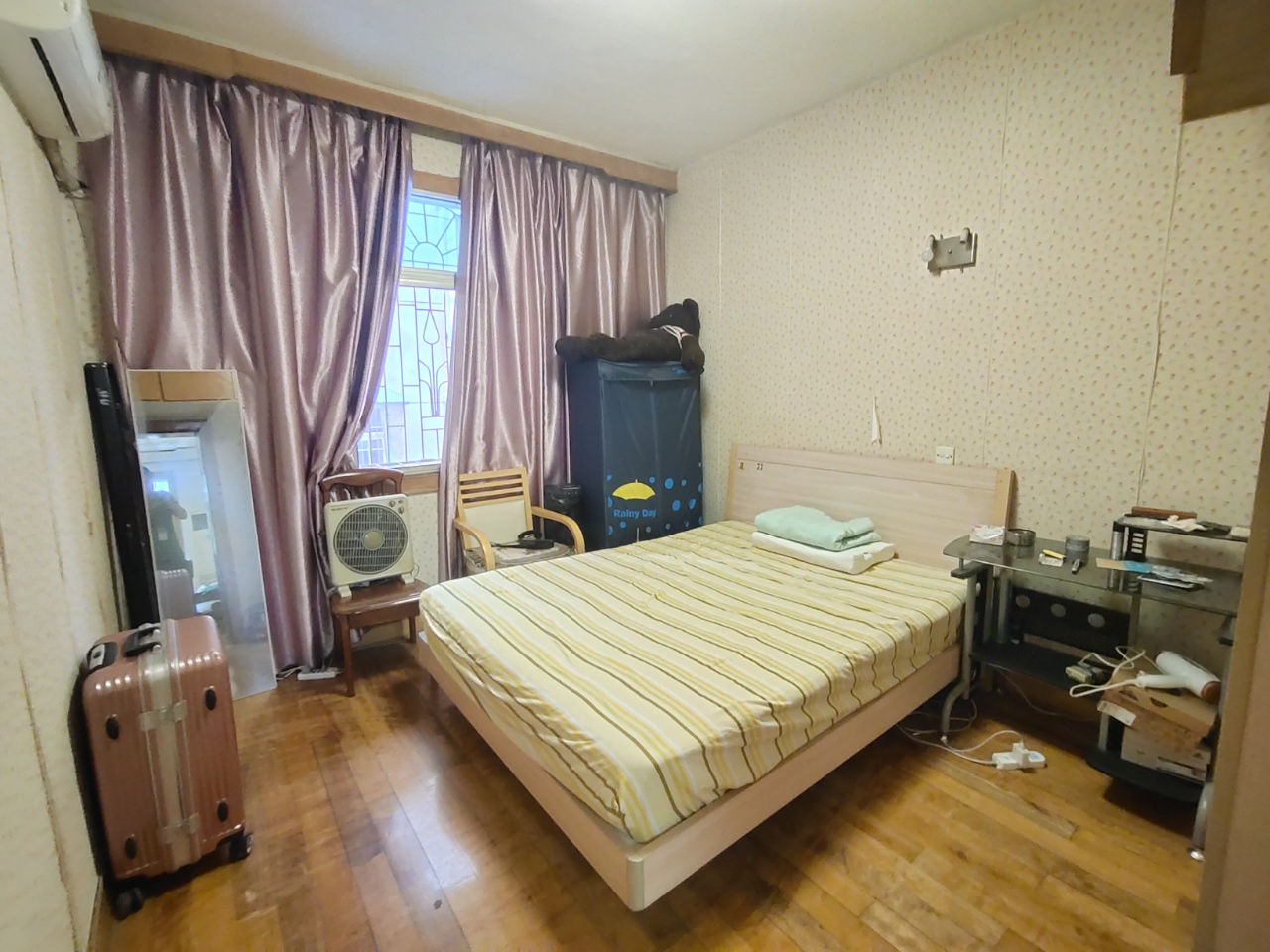 银馨家园(贺家土电厂生活区)  2室2厅1卫    20.0万 银馨家园(贺家土电厂生活区)  2室2厅1卫    20.0万室内图