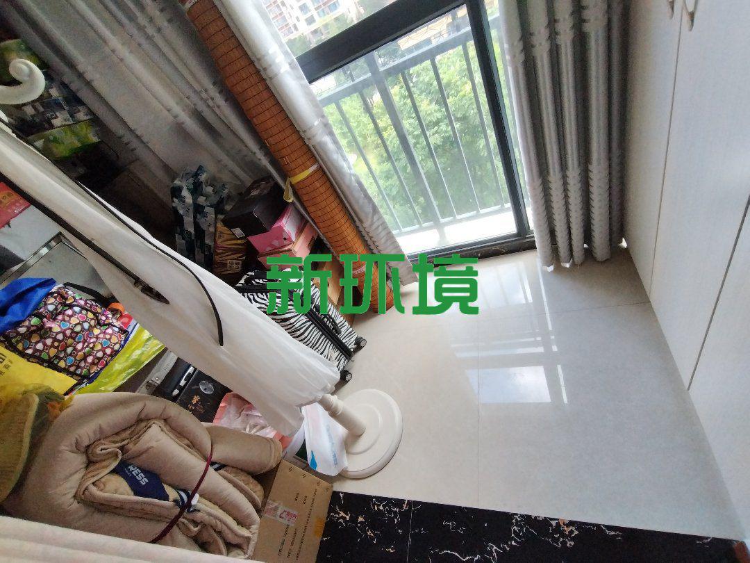 天门壹号  2室2厅2卫   56.00万客厅