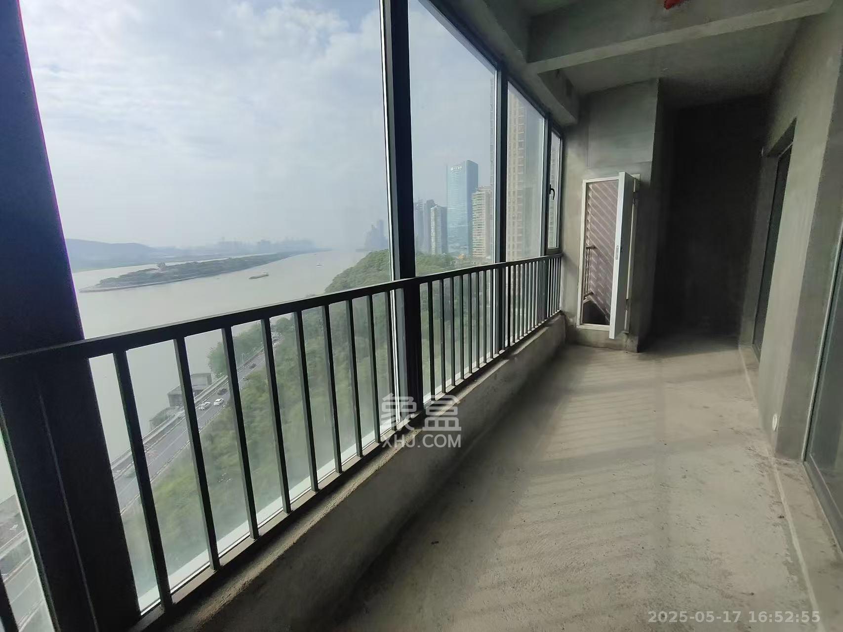 湘江颂 4室2厅2卫 4500.0元/月 湘江颂 4室2厅2卫 4500.0元/月室内图