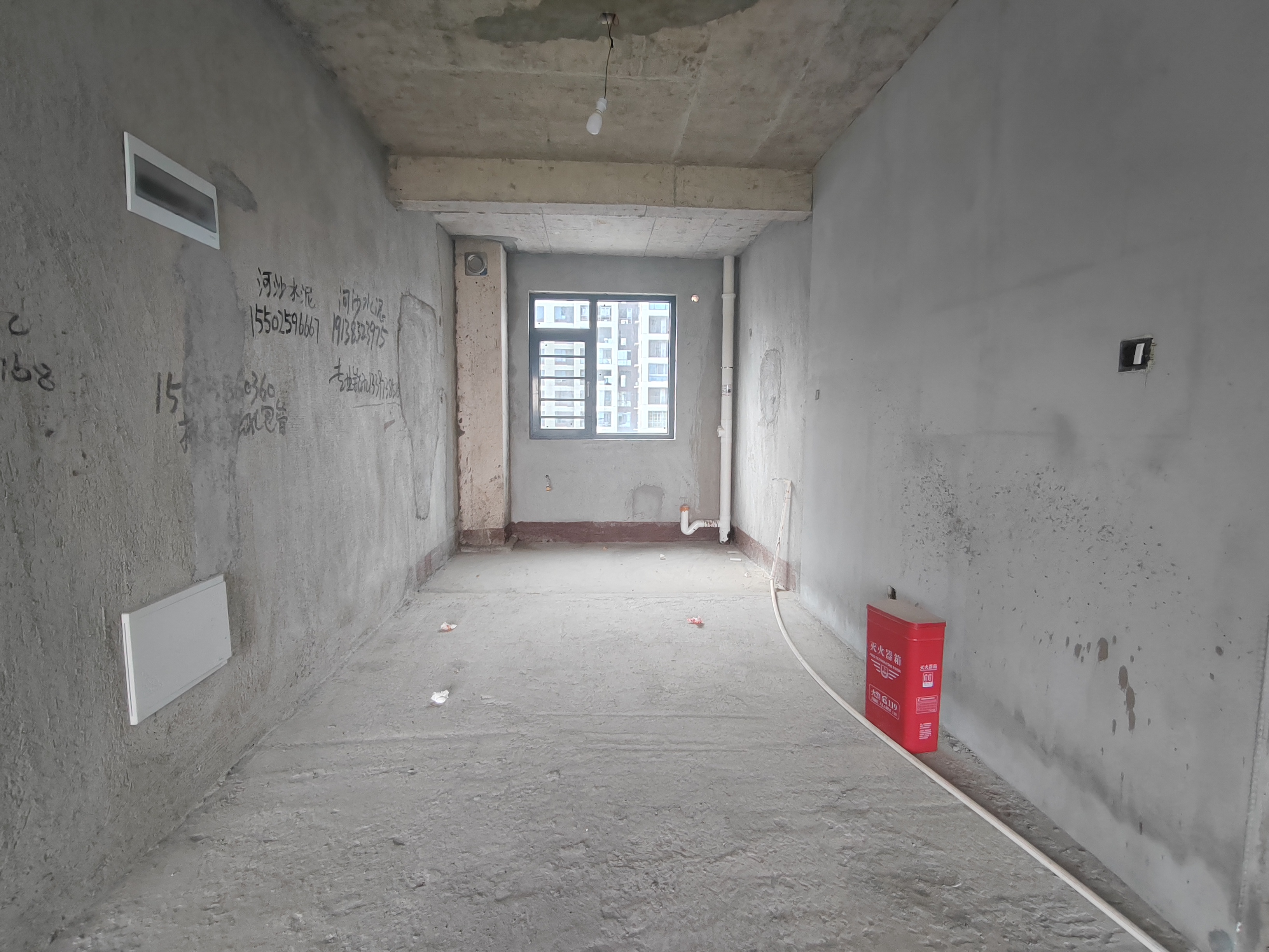 百弘学府城三期 5室2厅2卫 73.8万 百弘学府城三期 5室2厅2卫 73.8万客厅