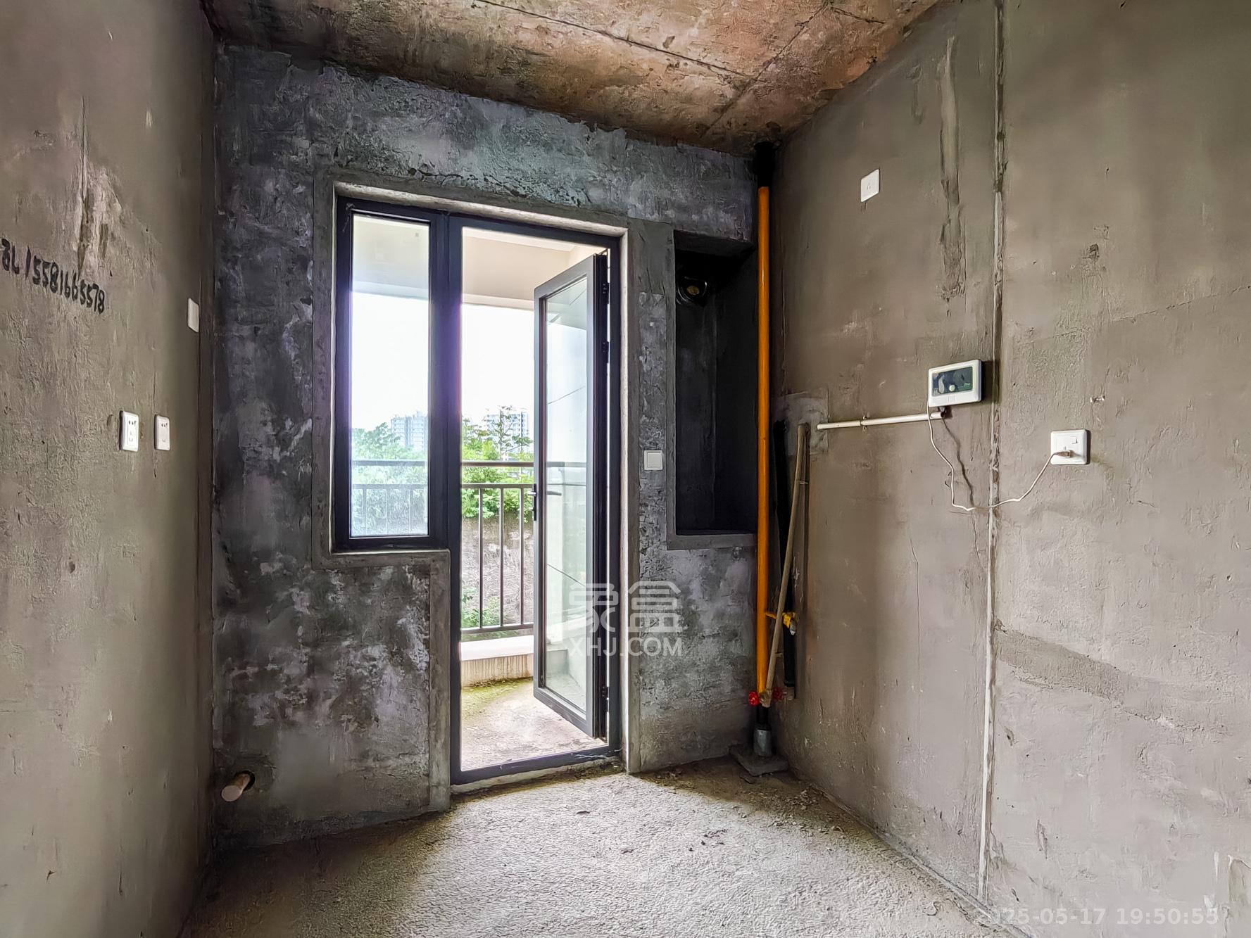 保利金香槟 3室2厅2卫 95.0万 保利金香槟 3室2厅2卫 95.0万厨房