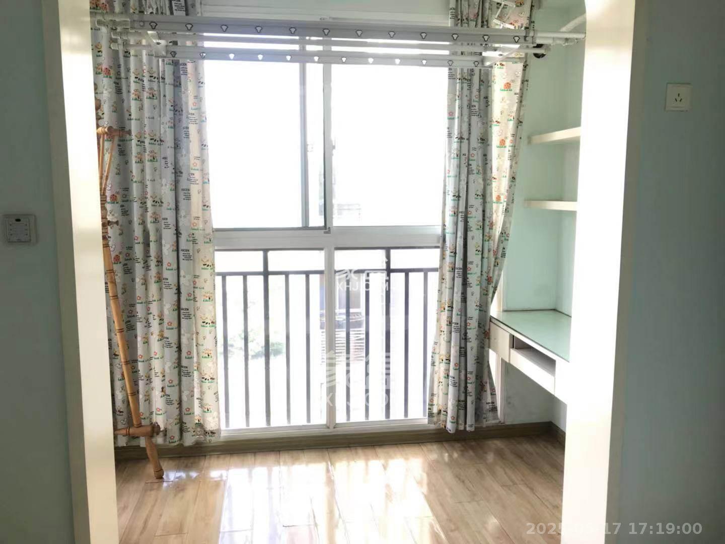 嘉盛华庭(一期、二期、三期) 2室1厅1卫 2300.0元/月 嘉盛华庭(一期、二期、三期) 2室1厅1卫 2300.0元/月室内图