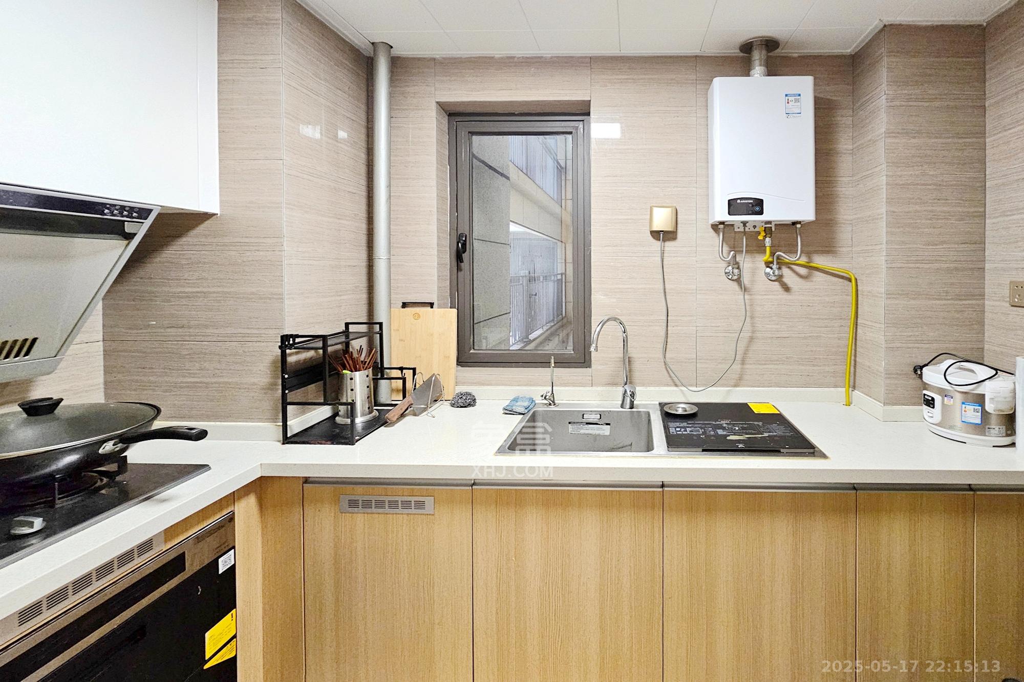 阳光城尚东湾青柠园 3室2厅1卫 76.0万 阳光城尚东湾青柠园 3室2厅1卫 76.0万厨房