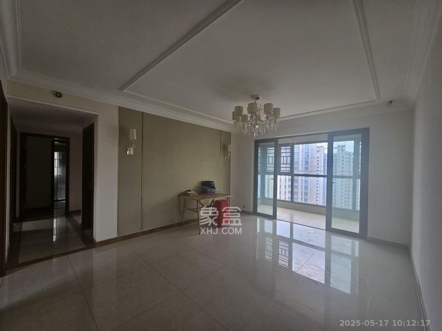 恒大御景半岛 4室2厅1卫 70.0万 恒大御景半岛 4室2厅1卫 70.0万室内图