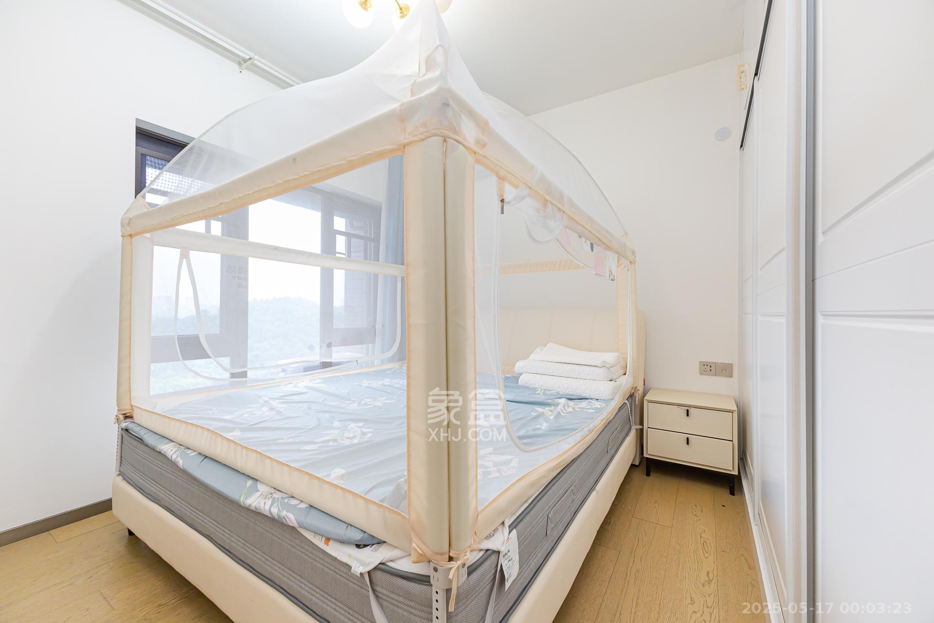 时代倾城四期 3室2厅1卫 78.8万 时代倾城四期 3室2厅1卫 78.8万卧室