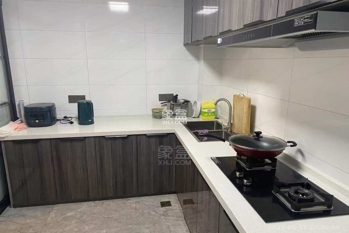 山水洲城华晨第一城 3室2厅1卫 1800.0元/月 山水洲城华晨第一城 3室2厅1卫 1800.0元/月室内图