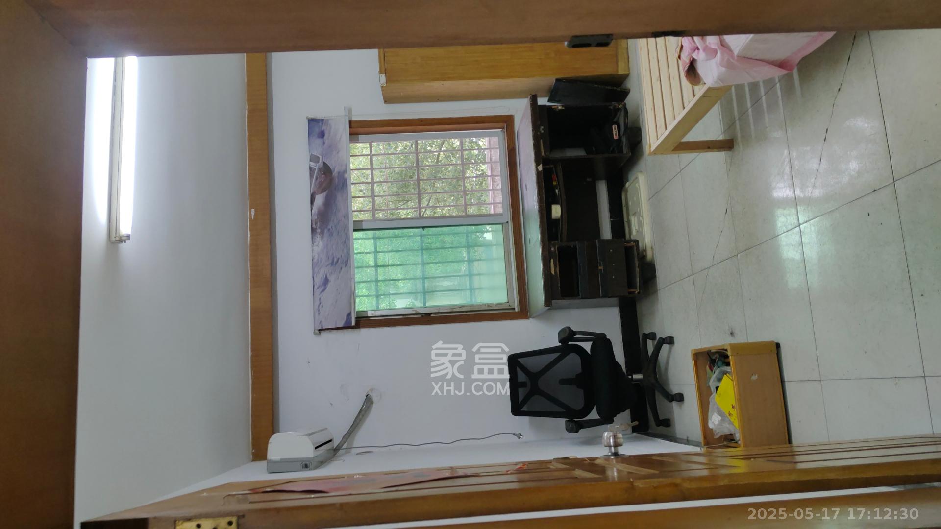 中南汽车世界 3室2厅2卫 888.0元/月 中南汽车世界 3室2厅2卫 888.0元/月室内图