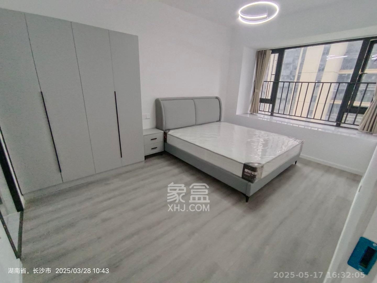 卓越伊景苑  3室2厅2卫   2800.00元/月室内图