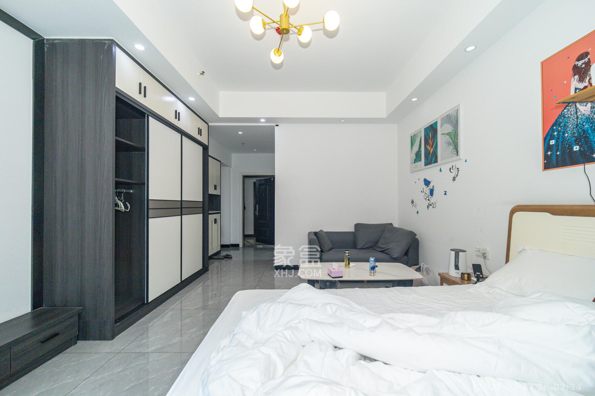 中建悦和城 1室1厅1卫 25.0万 中建悦和城 1室1厅1卫 25.0万客厅