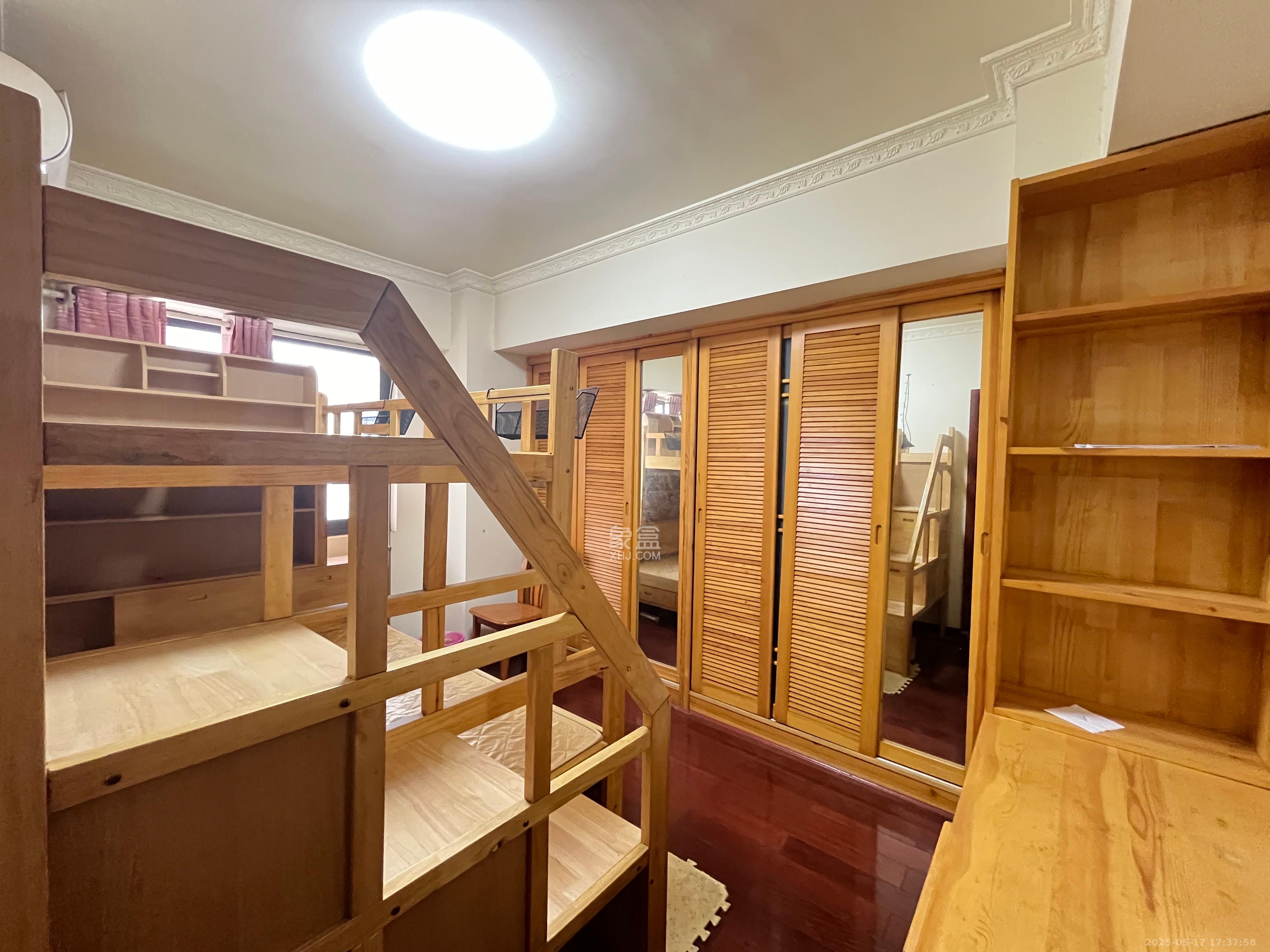 阳光100二期 3室2厅1卫 2480.0元/月 阳光100二期 3室2厅1卫 2480.0元/月室内图