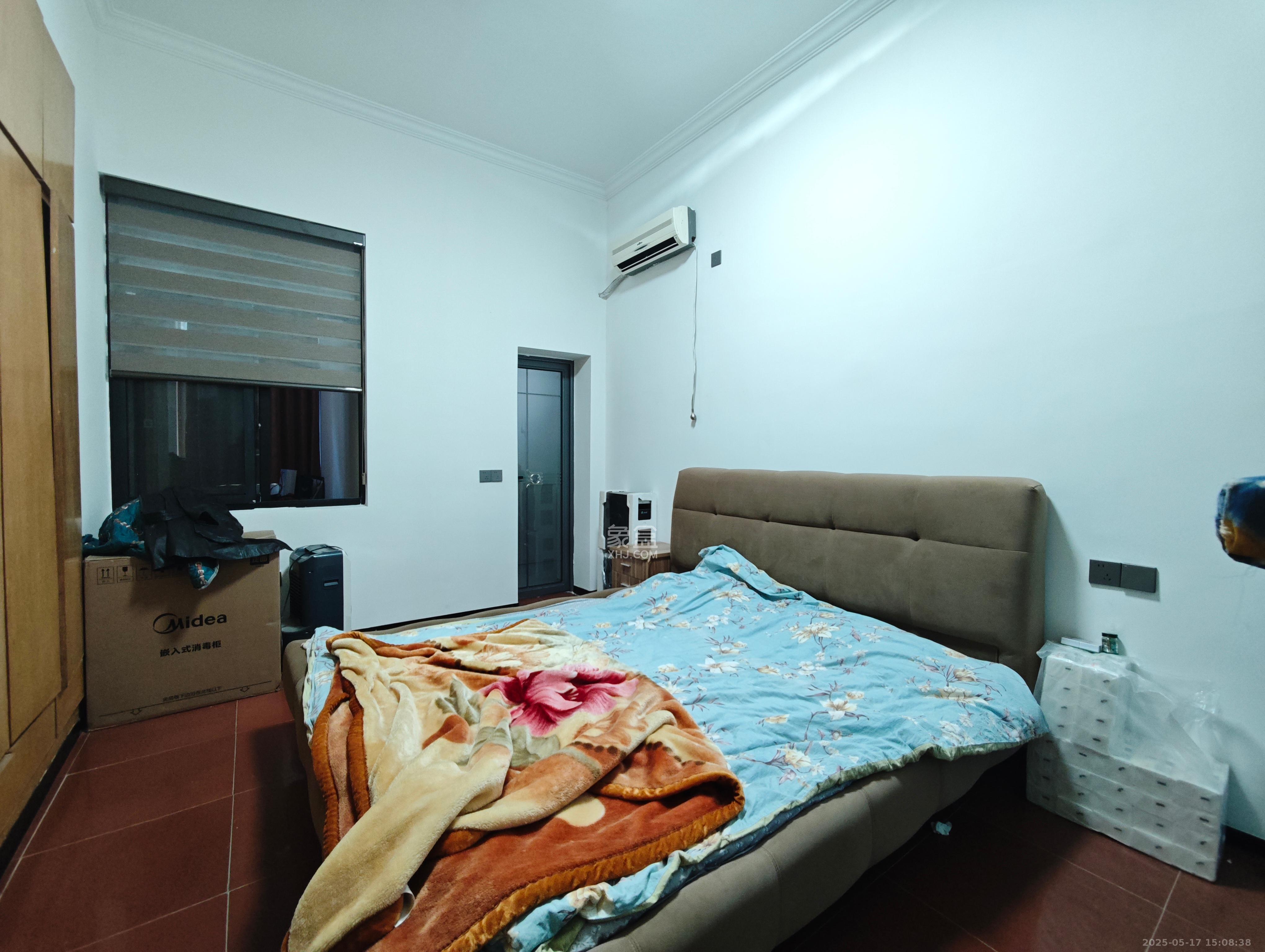 麻园公寓(下麻园岭40号) 3室2厅1卫 3500.0元/月 麻园公寓(下麻园岭40号) 3室2厅1卫 3500.0元/月室内图