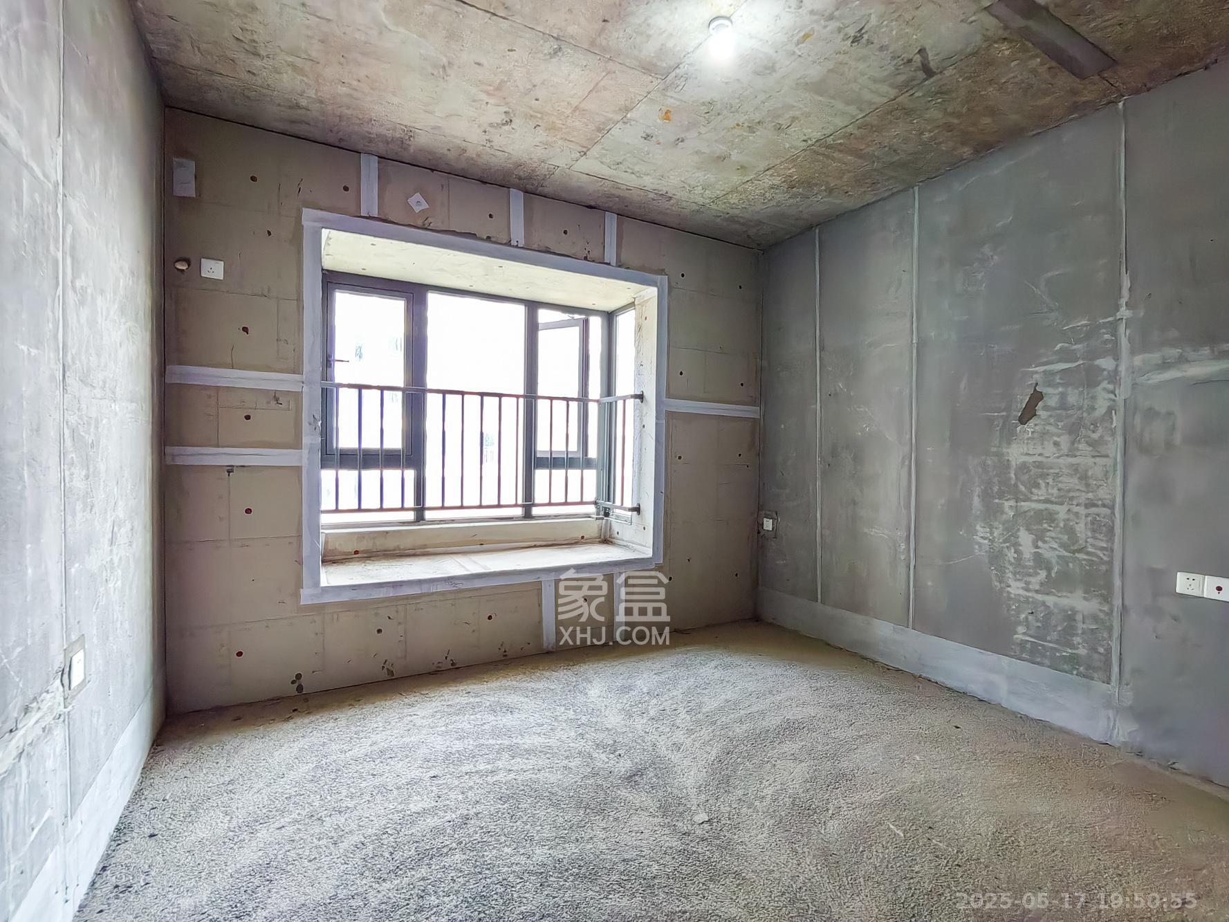 保利金香槟 3室2厅2卫 95.0万 保利金香槟 3室2厅2卫 95.0万卧室