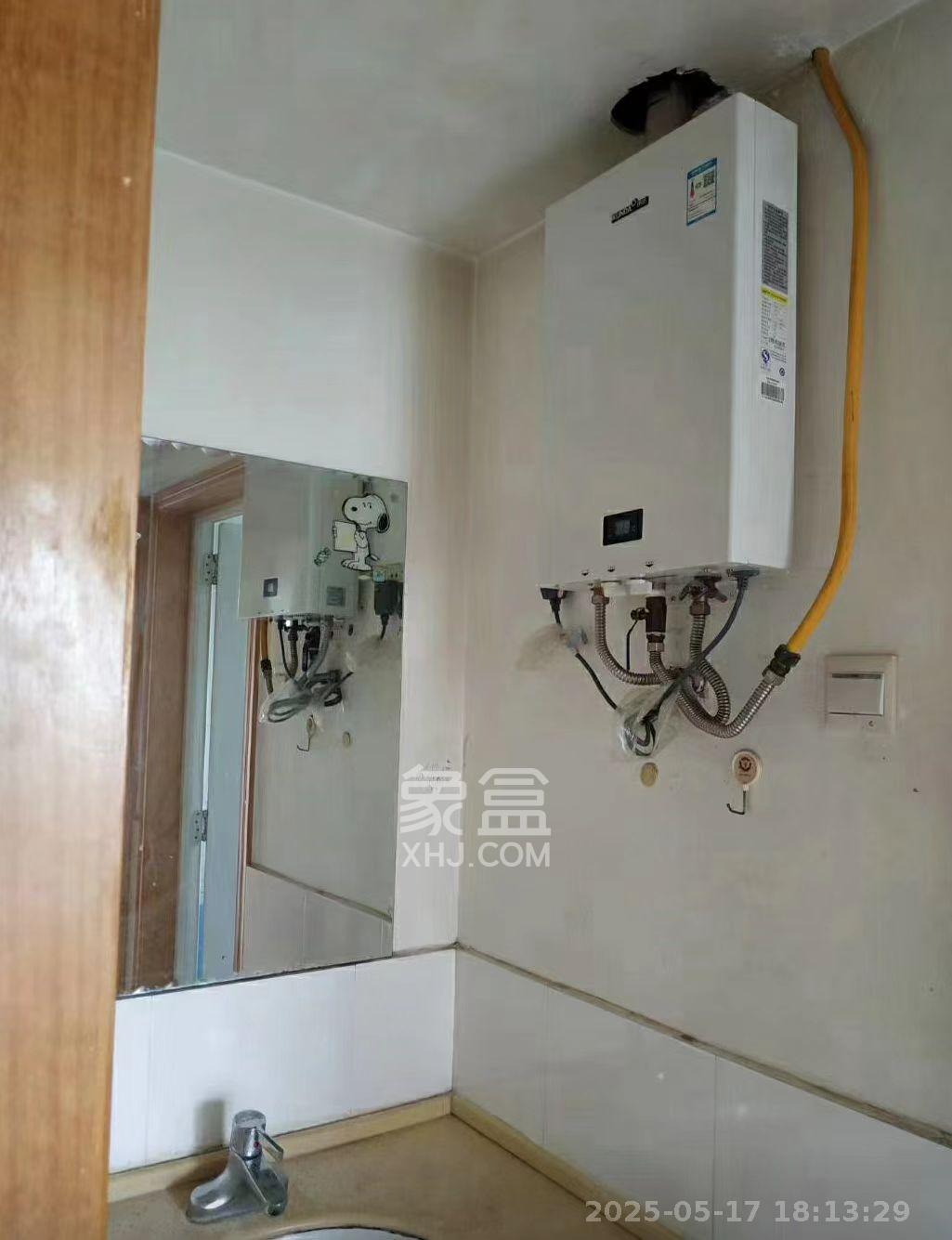 阳光丽景  3室2厅2卫   1800.00元/月室内图