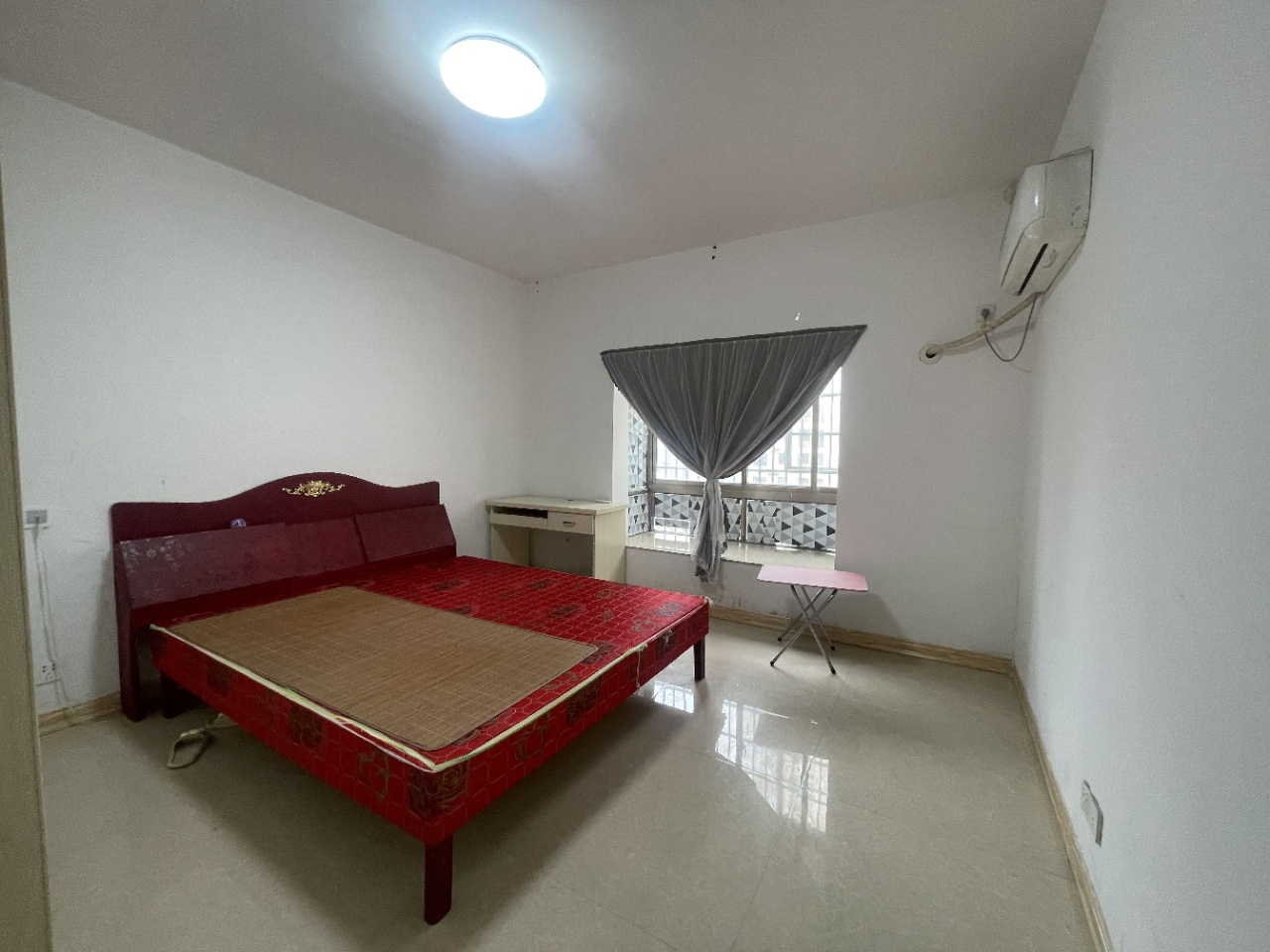 东方豪苑  3室2厅2卫    1800.0元/月室内图