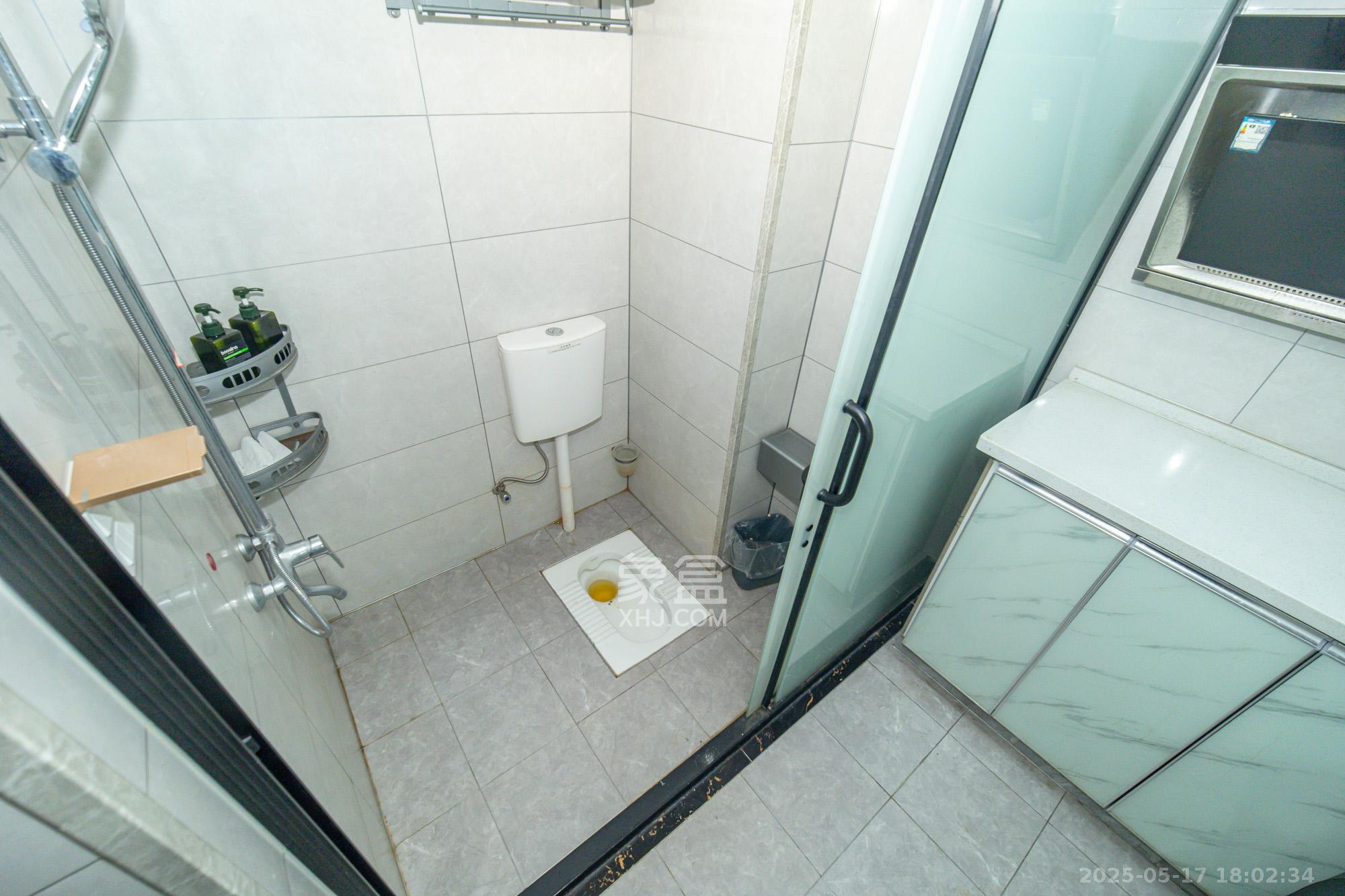 中建悦和城 1室1厅1卫 25.0万 中建悦和城 1室1厅1卫 25.0万卫生间