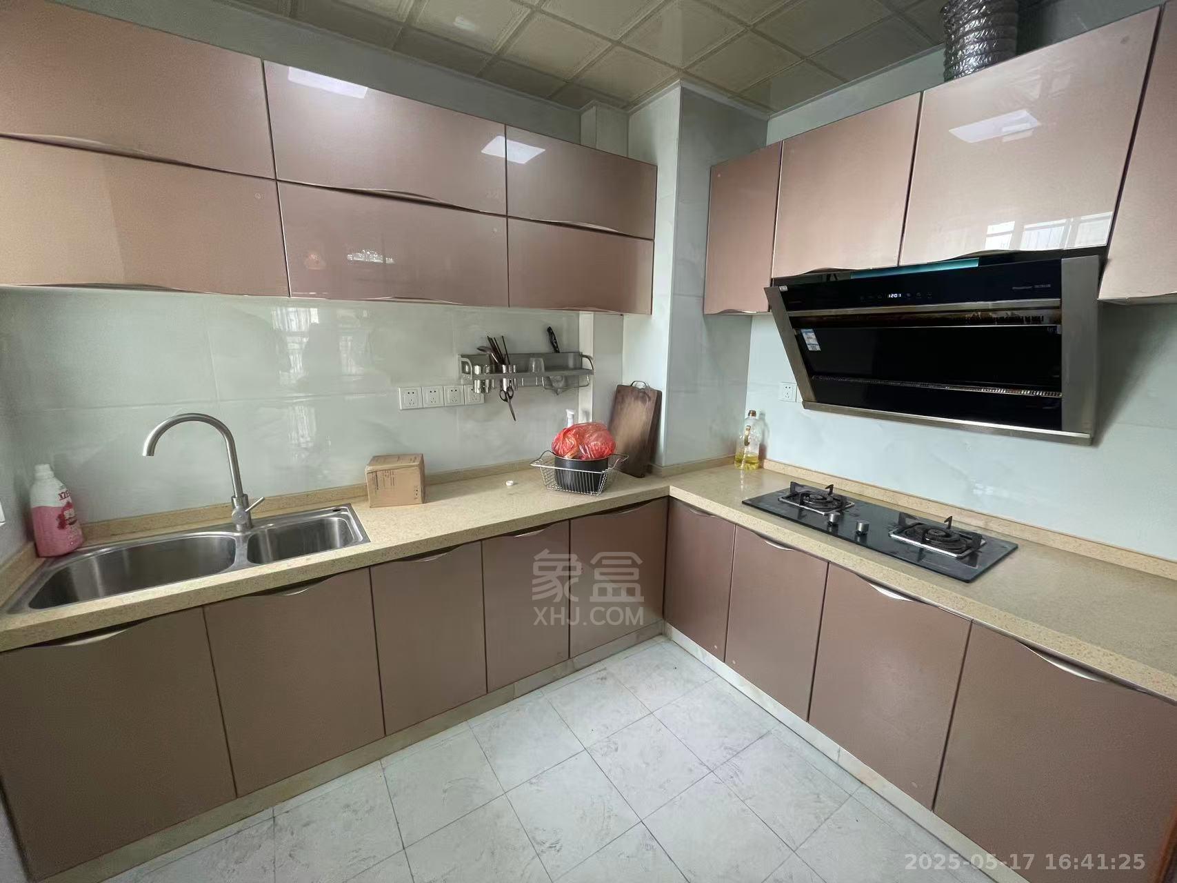 美的城三期 3室2厅2卫 2000.0元/月 美的城三期 3室2厅2卫 2000.0元/月室内图