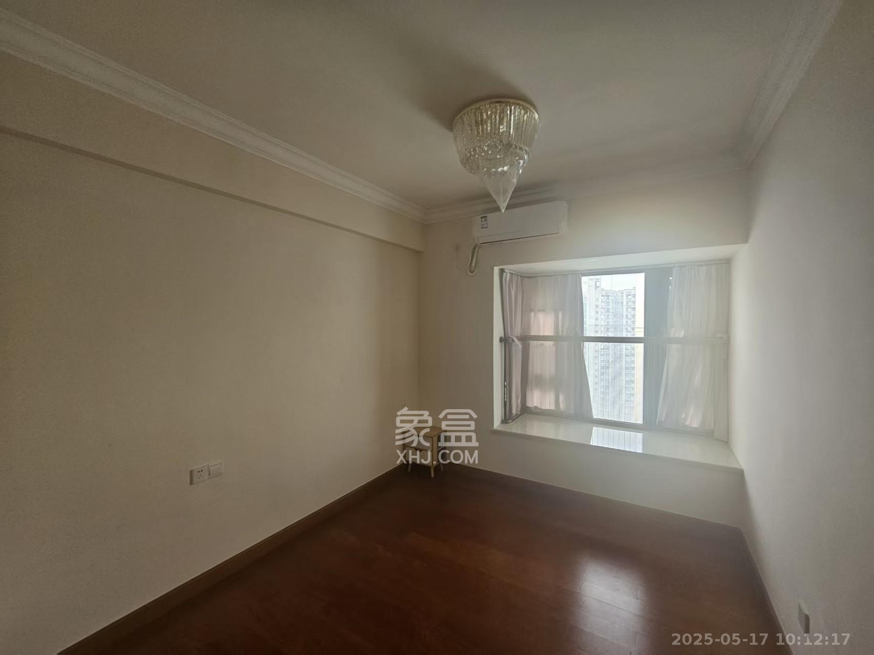 恒大御景半岛 4室2厅1卫 70.0万 恒大御景半岛 4室2厅1卫 70.0万室内图