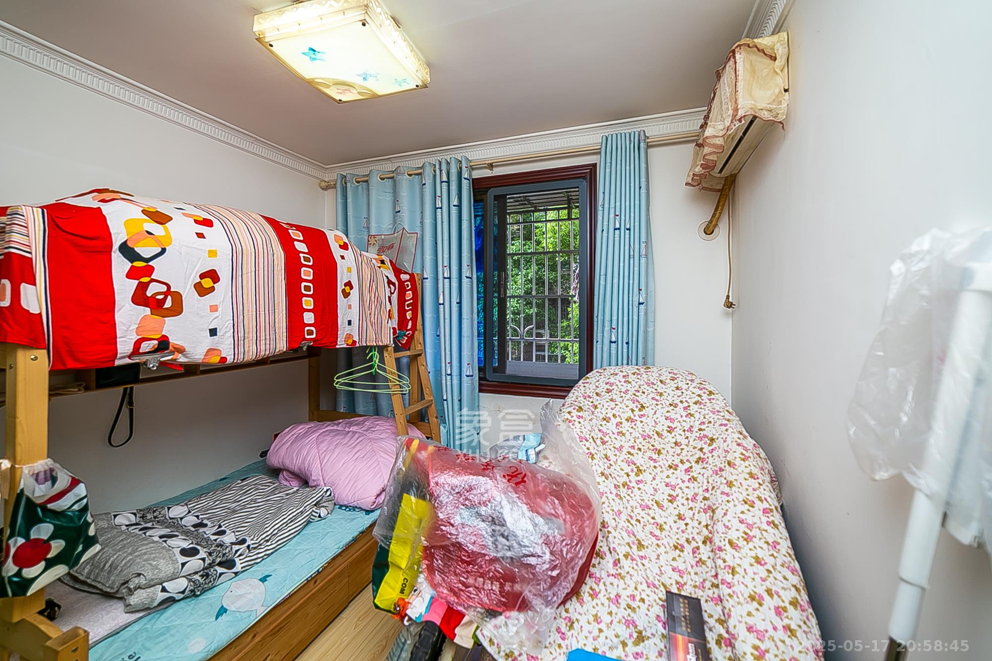 长坡社区  2室2厅1卫    43.0万卧室