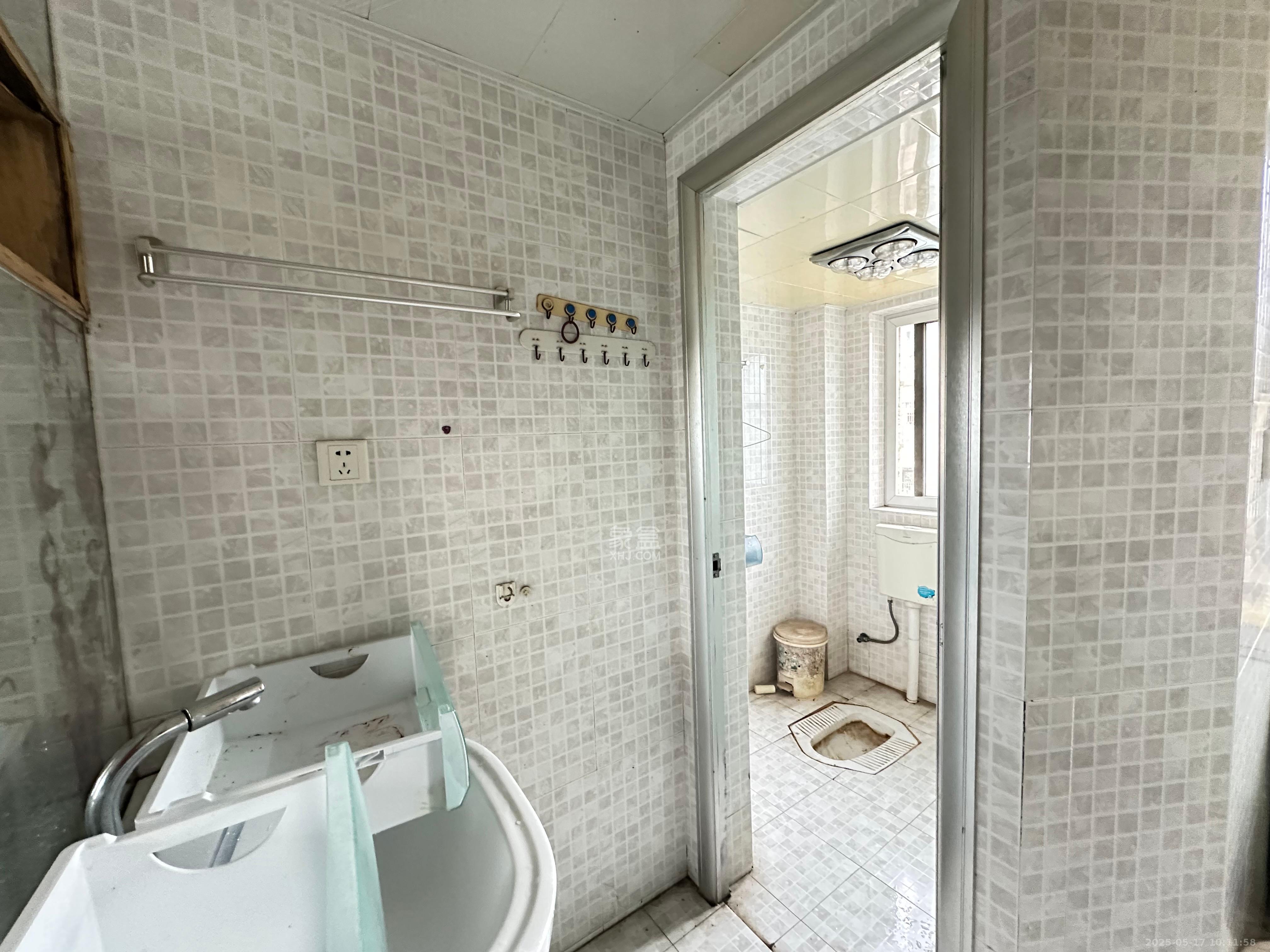 鄱阳小区  3室2厅1卫    1300.0元/月室内图