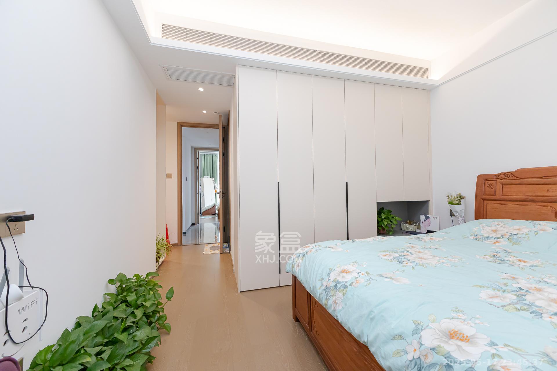 时代建发和著  4室2厅2卫   248.00万卧室