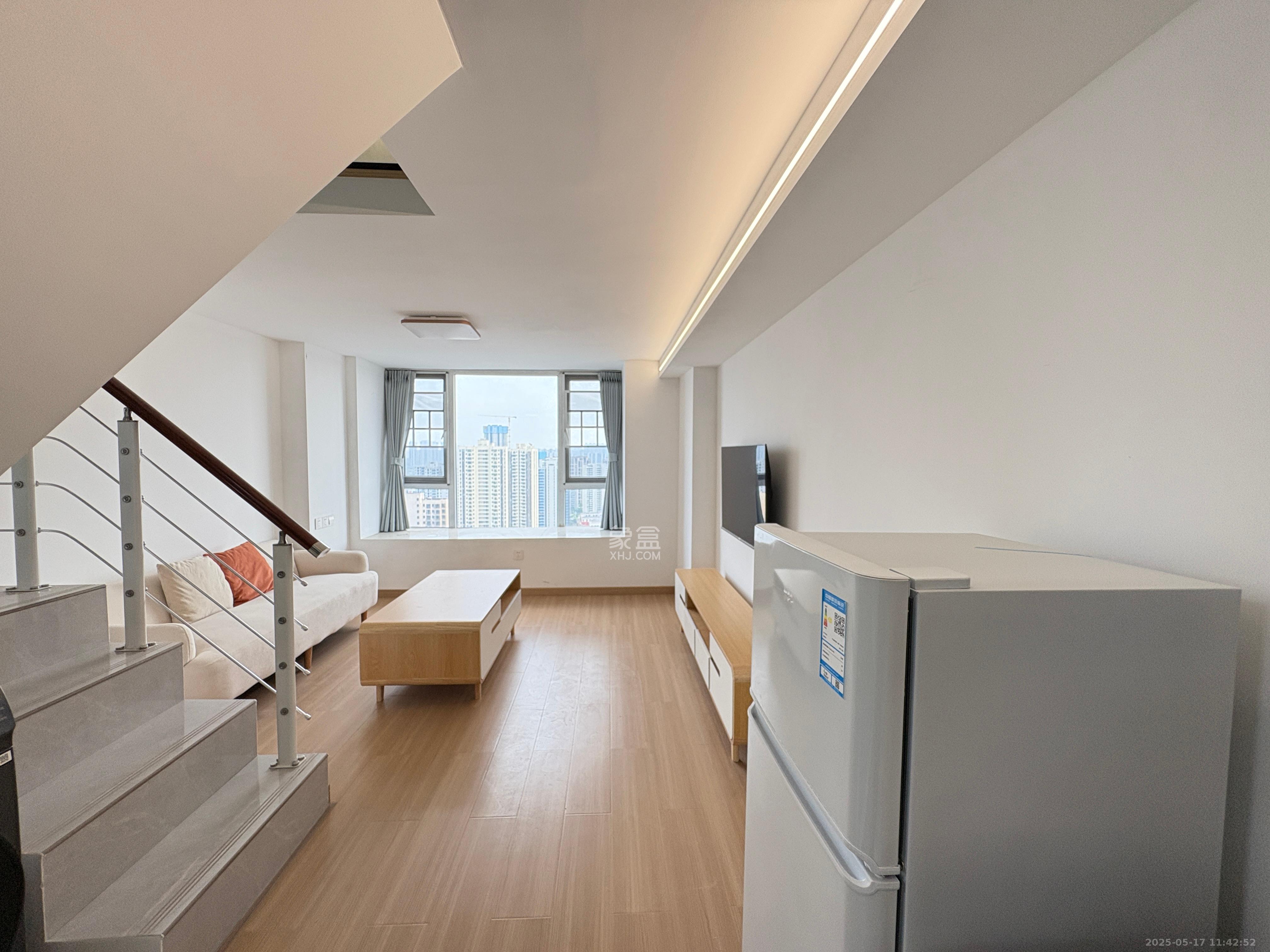 芙蓉万国城MOMA(卓越汇富苑)  1室1厅1卫    2400.0元/月 芙蓉万国城MOMA(卓越汇富苑)  1室1厅1卫    2400.0元/月室内图