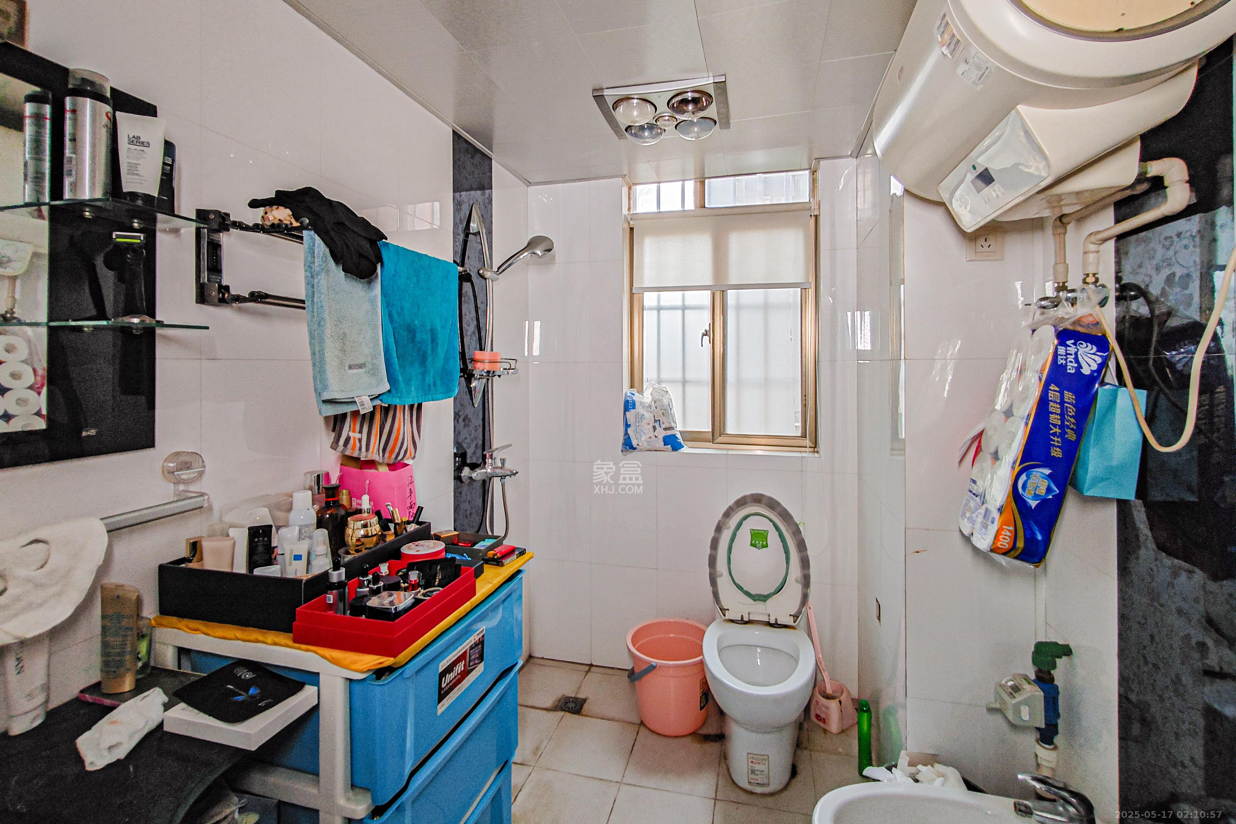 中天枫景园 4室2厅2卫 310.0万 中天枫景园 4室2厅2卫 310.0万卫生间