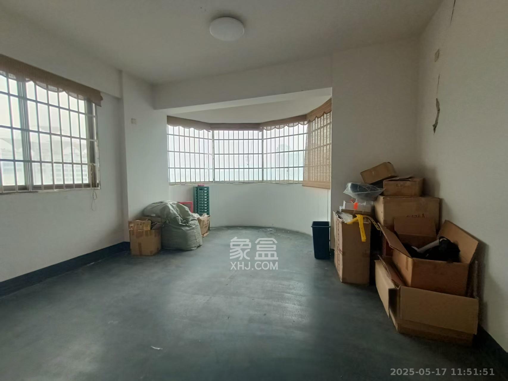 新大新  3室2厅2卫   5000.00元/月室内图