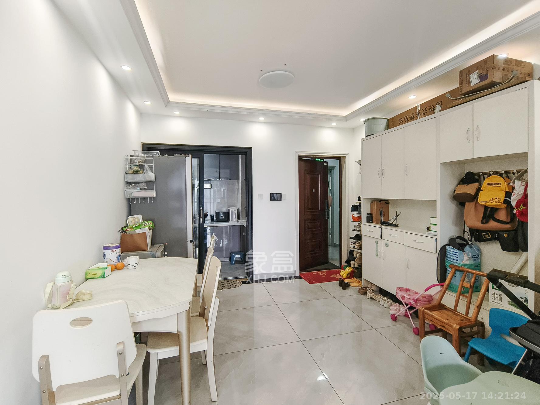 星城春晓 2室2厅1卫 65.0万 星城春晓 2室2厅1卫 65.0万客厅