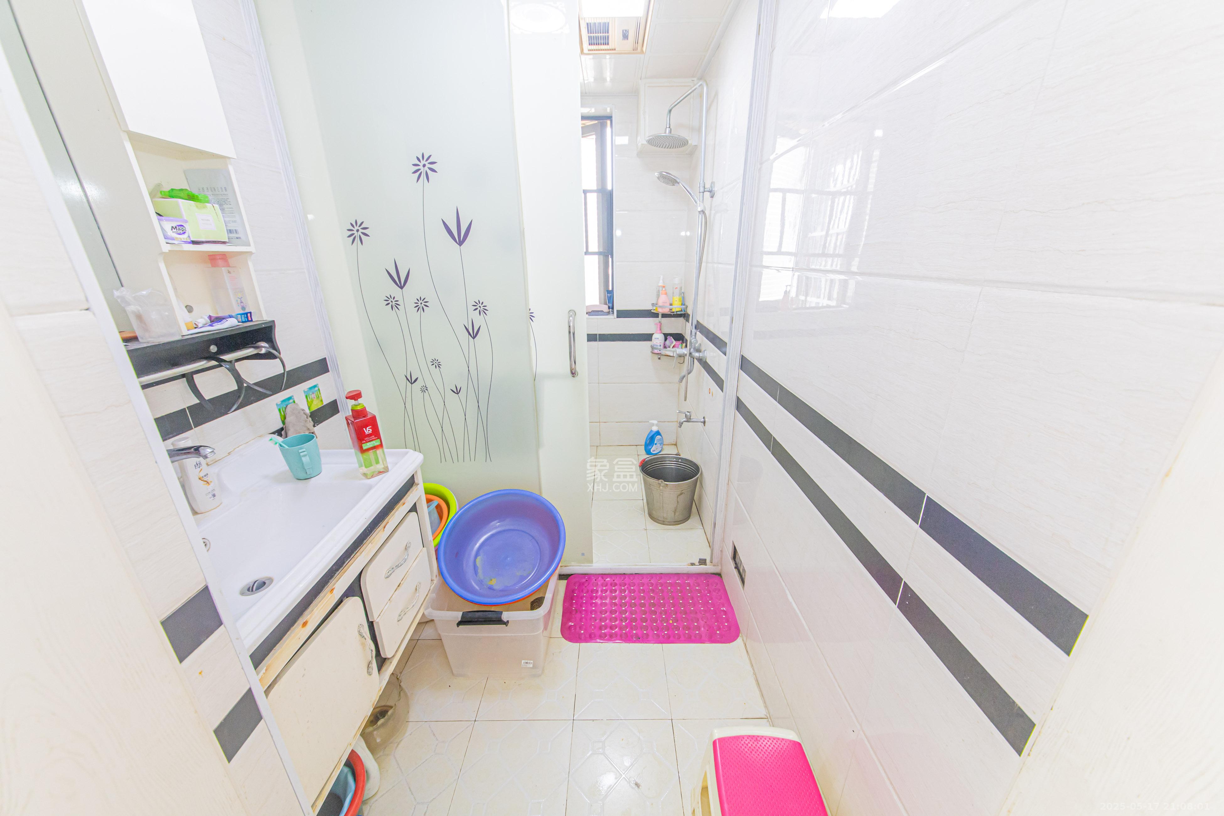 中建芙蓉嘉苑 3室2厅2卫 100.0万 中建芙蓉嘉苑 3室2厅2卫 100.0万卫生间