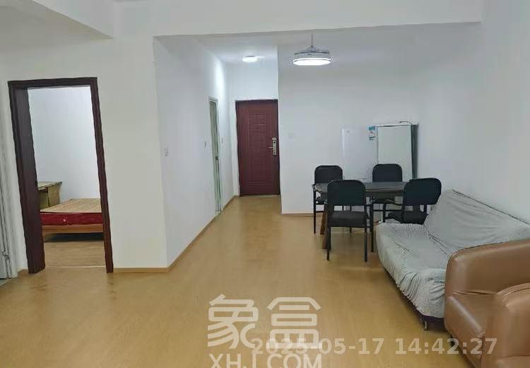 长盛岚庭  3室2厅2卫   2300.00元/月室内图1