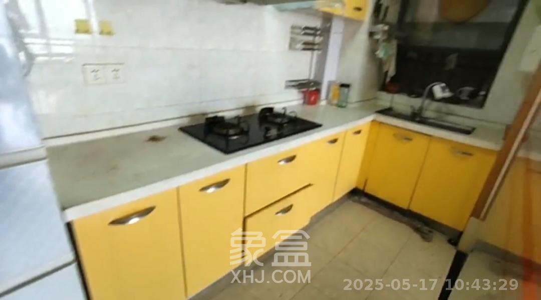 阳光100二期  3室2厅1卫   2300.00元/月室内图