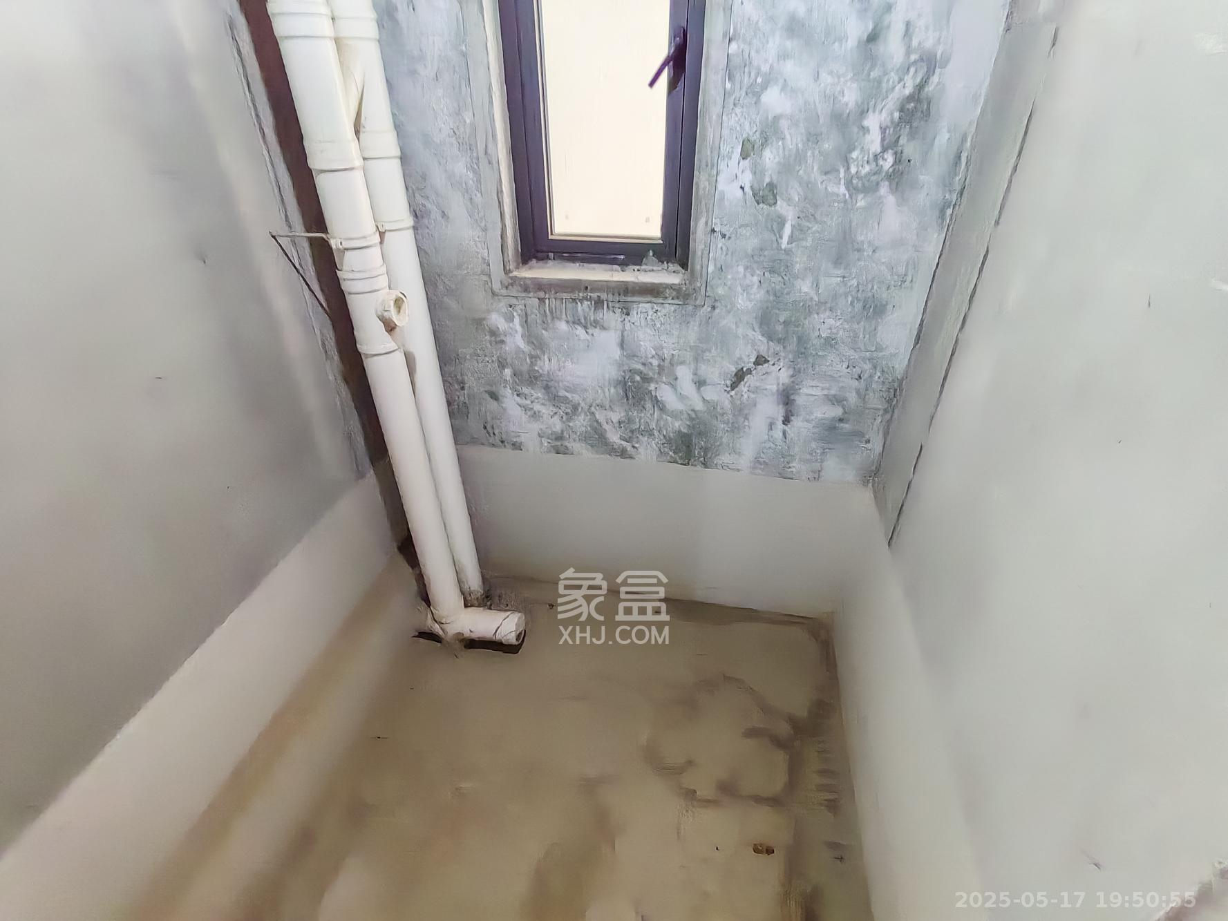 保利金香槟 3室2厅2卫 95.0万 保利金香槟 3室2厅2卫 95.0万卫生间