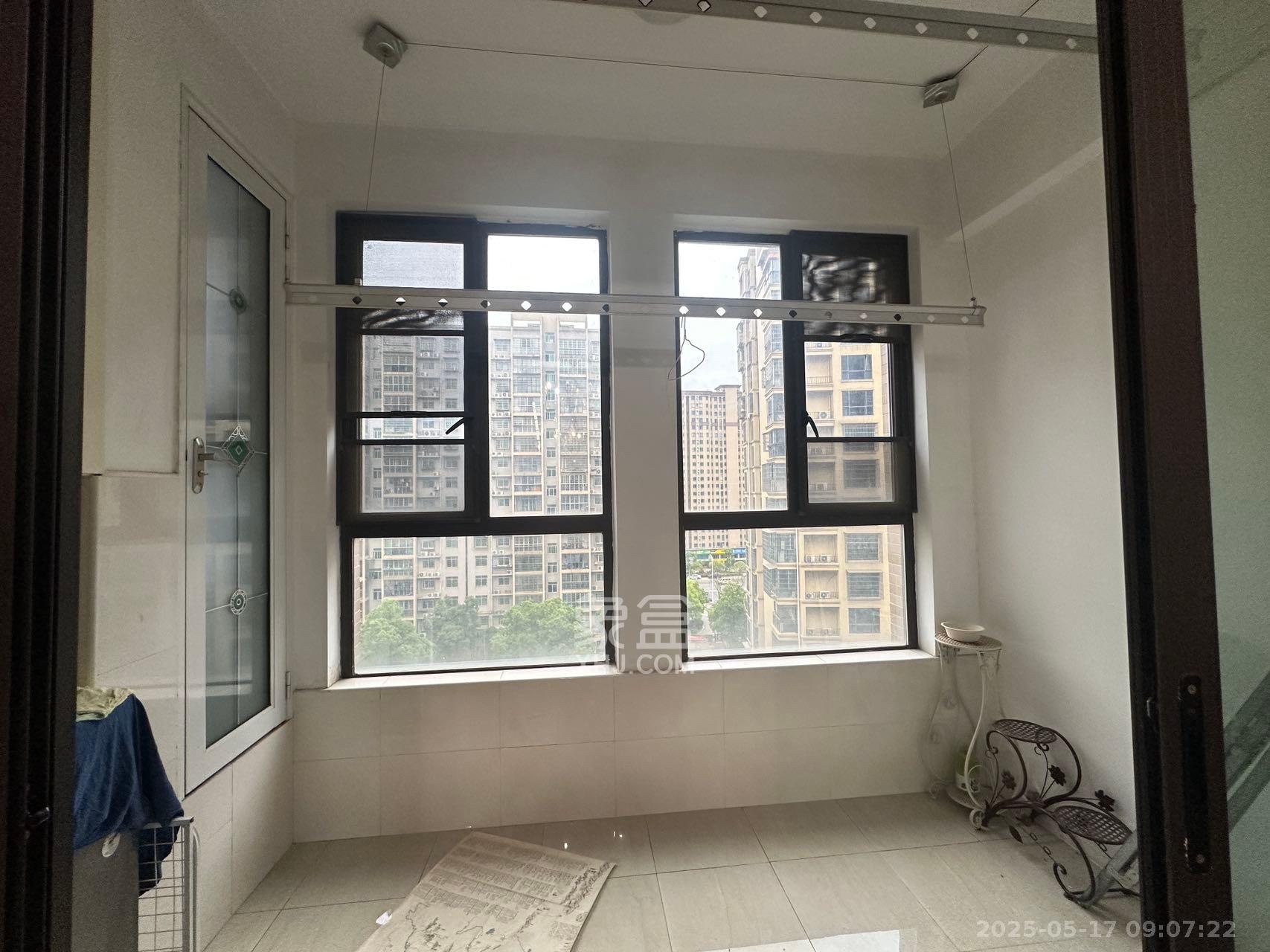 奥林匹克花园贡院三期 2室1厅1卫 2100.0元/月 奥林匹克花园贡院三期 2室1厅1卫 2100.0元/月室内图