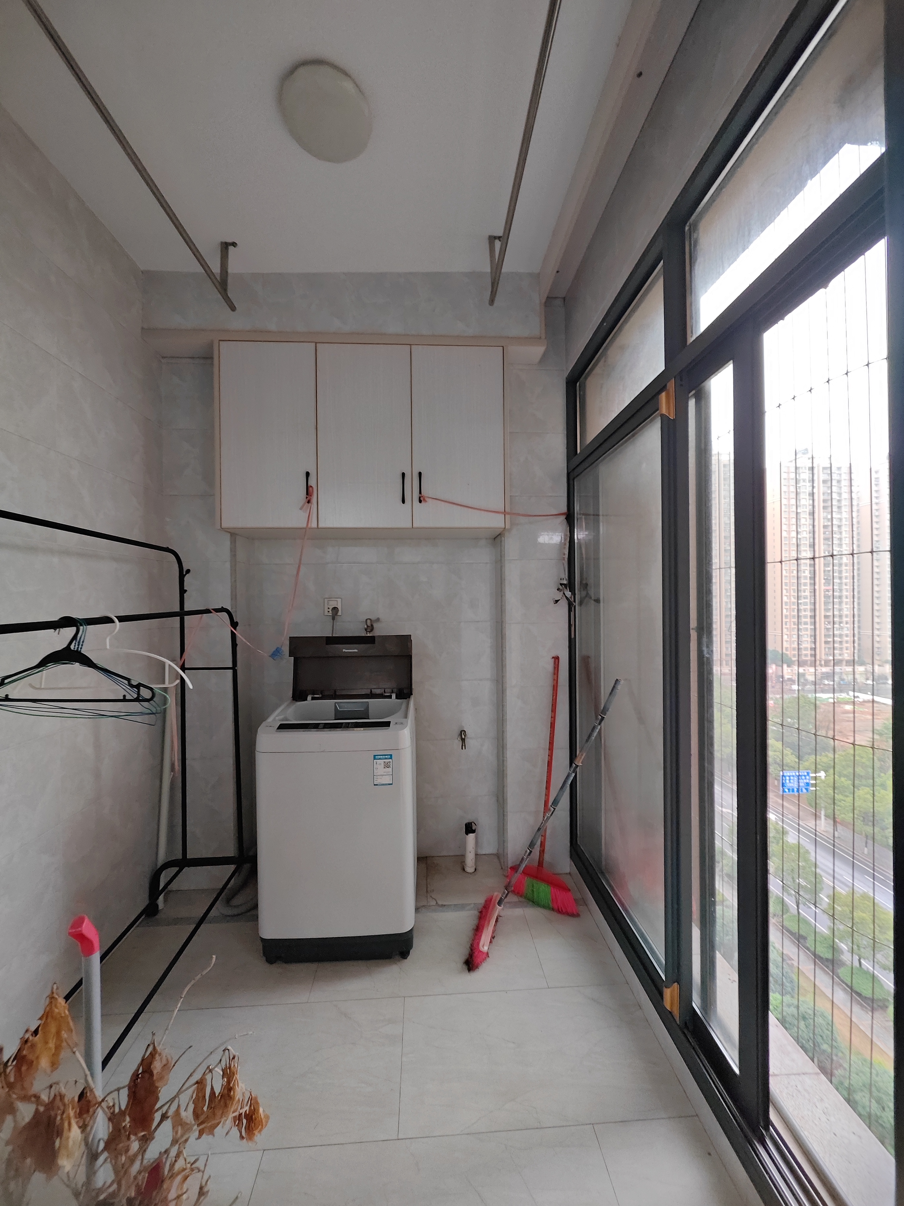 珠江愉景南苑(一、二、三、四期) 3室2厅1卫 2300.0元/月 珠江愉景南苑(一、二、三、四期) 3室2厅1卫 2300.0元/月室内图