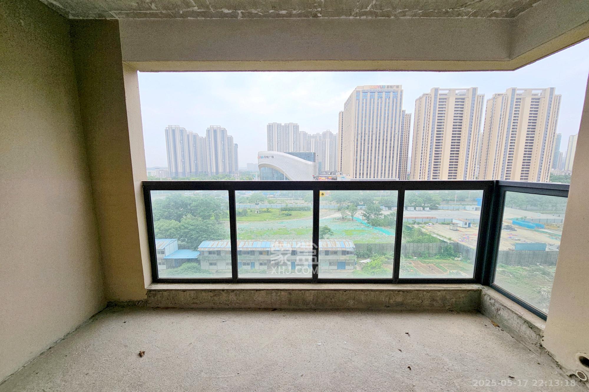 长房东旭国际 3室1厅1卫 125.0万 长房东旭国际 3室1厅1卫 125.0万阳台