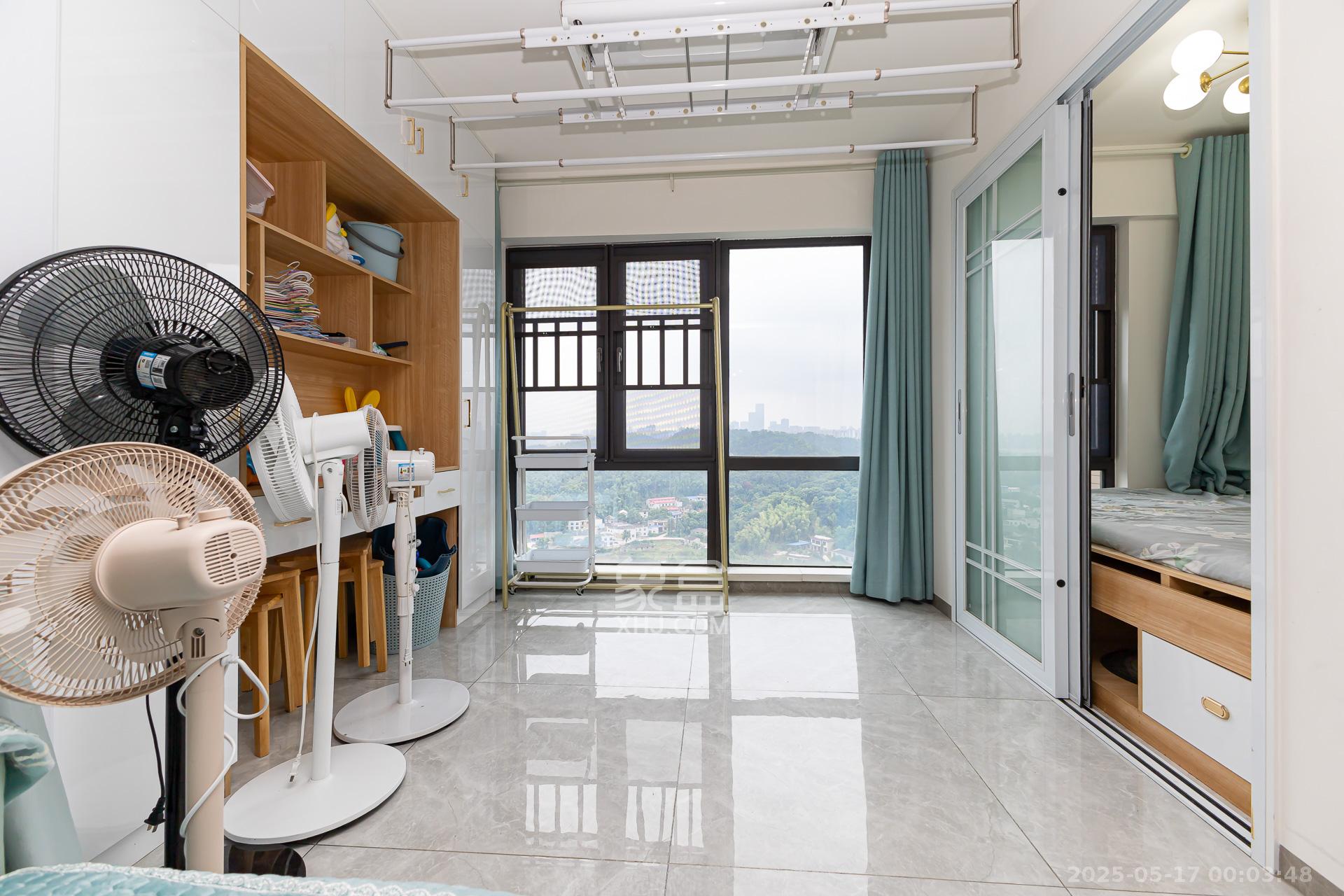 时代倾城四期 3室2厅1卫 78.8万 时代倾城四期 3室2厅1卫 78.8万阳台