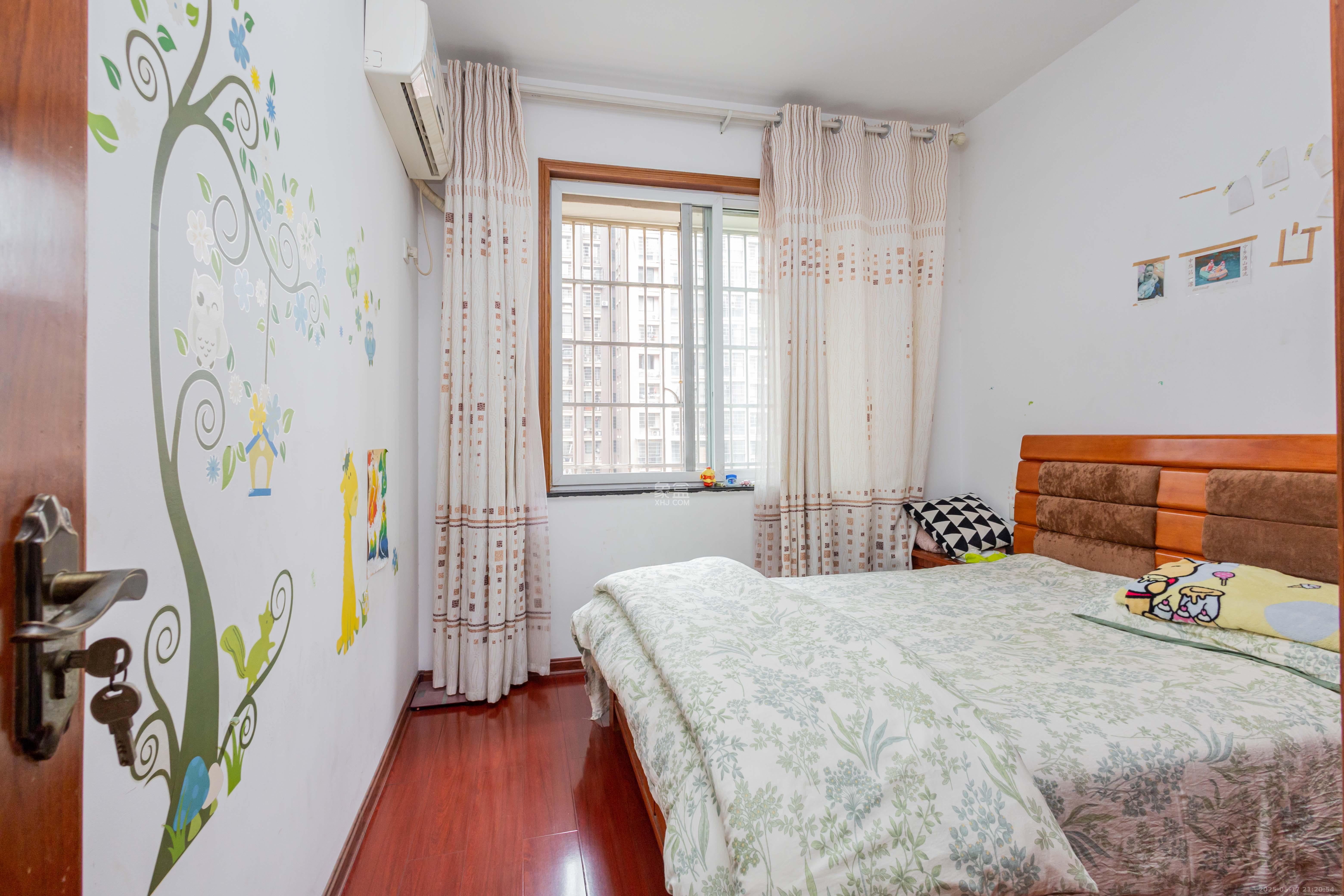 三景国际  3室2厅2卫    62.8万 三景国际  3室2厅2卫    62.8万卧室