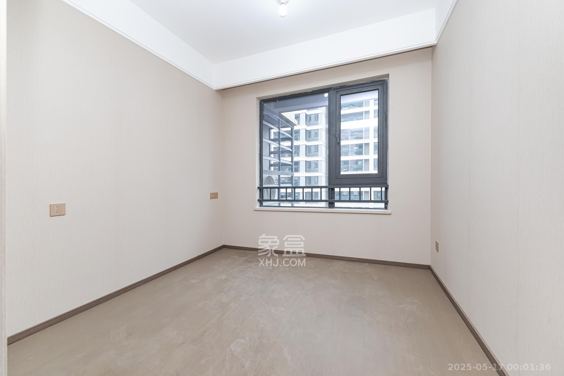 龙湖翠湖壹号 4室2厅2卫 160.0万 龙湖翠湖壹号 4室2厅2卫 160.0万卧室