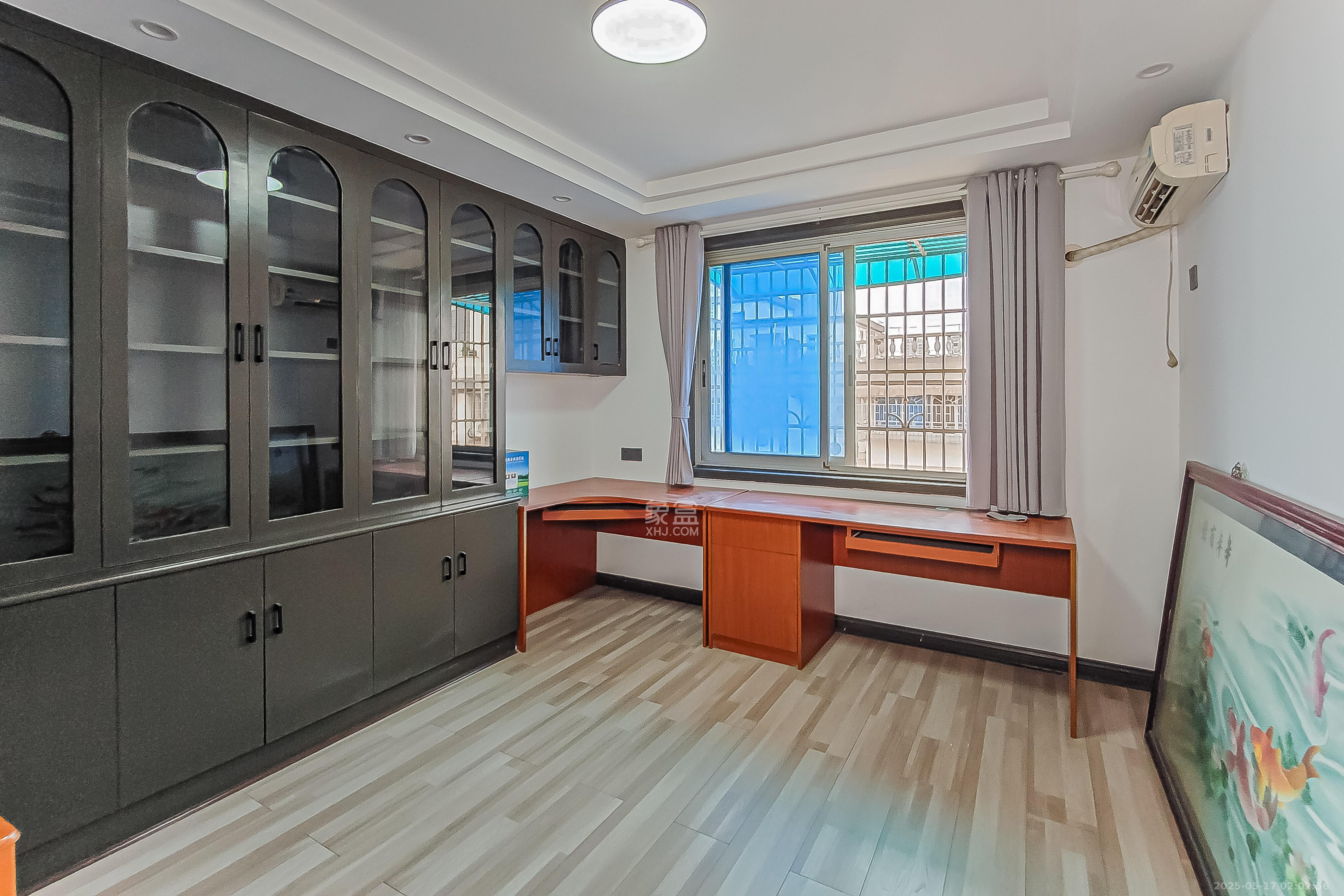 鸿园小区  3室2厅2卫    140.0万 鸿园小区  3室2厅2卫    140.0万卧室