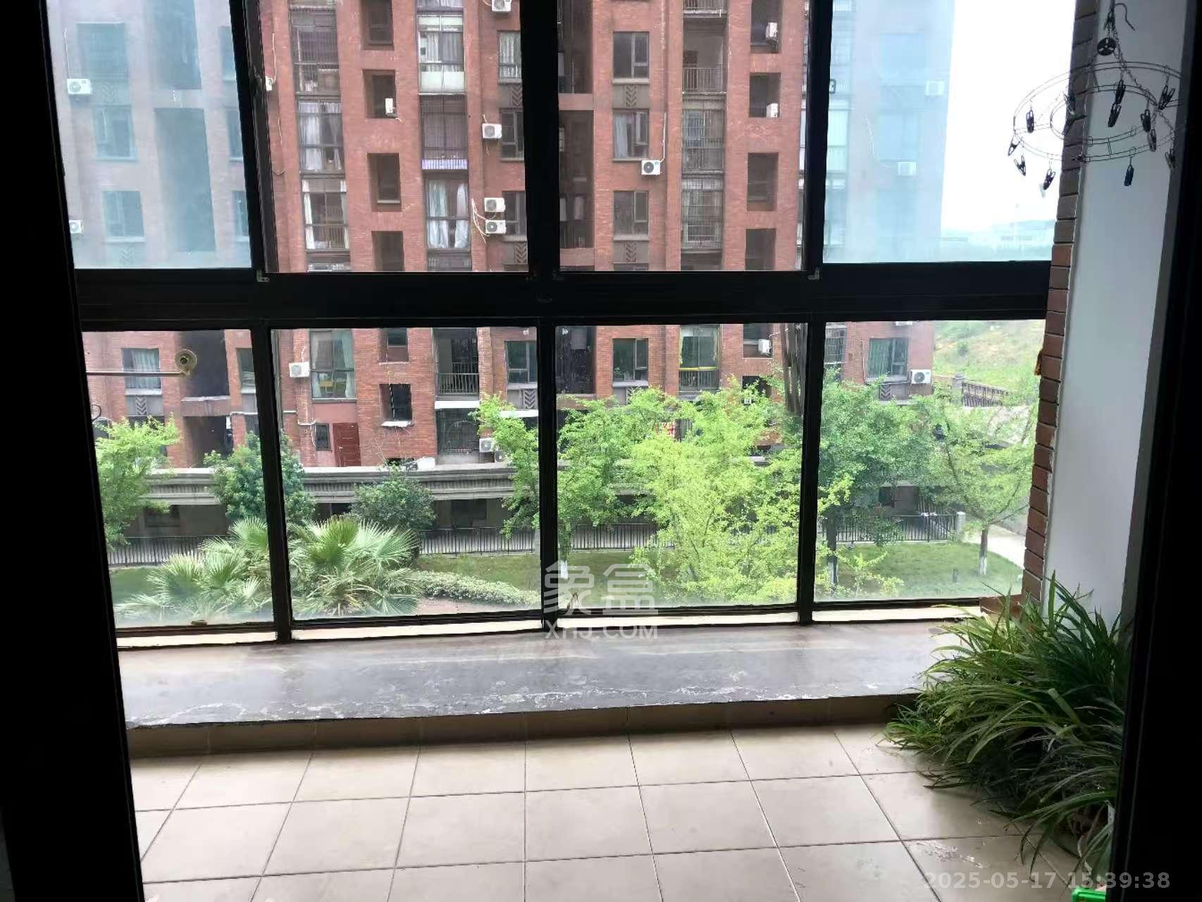 绿地公馆（绿地名邸）  3室2厅1卫   2400.00元/月室内图