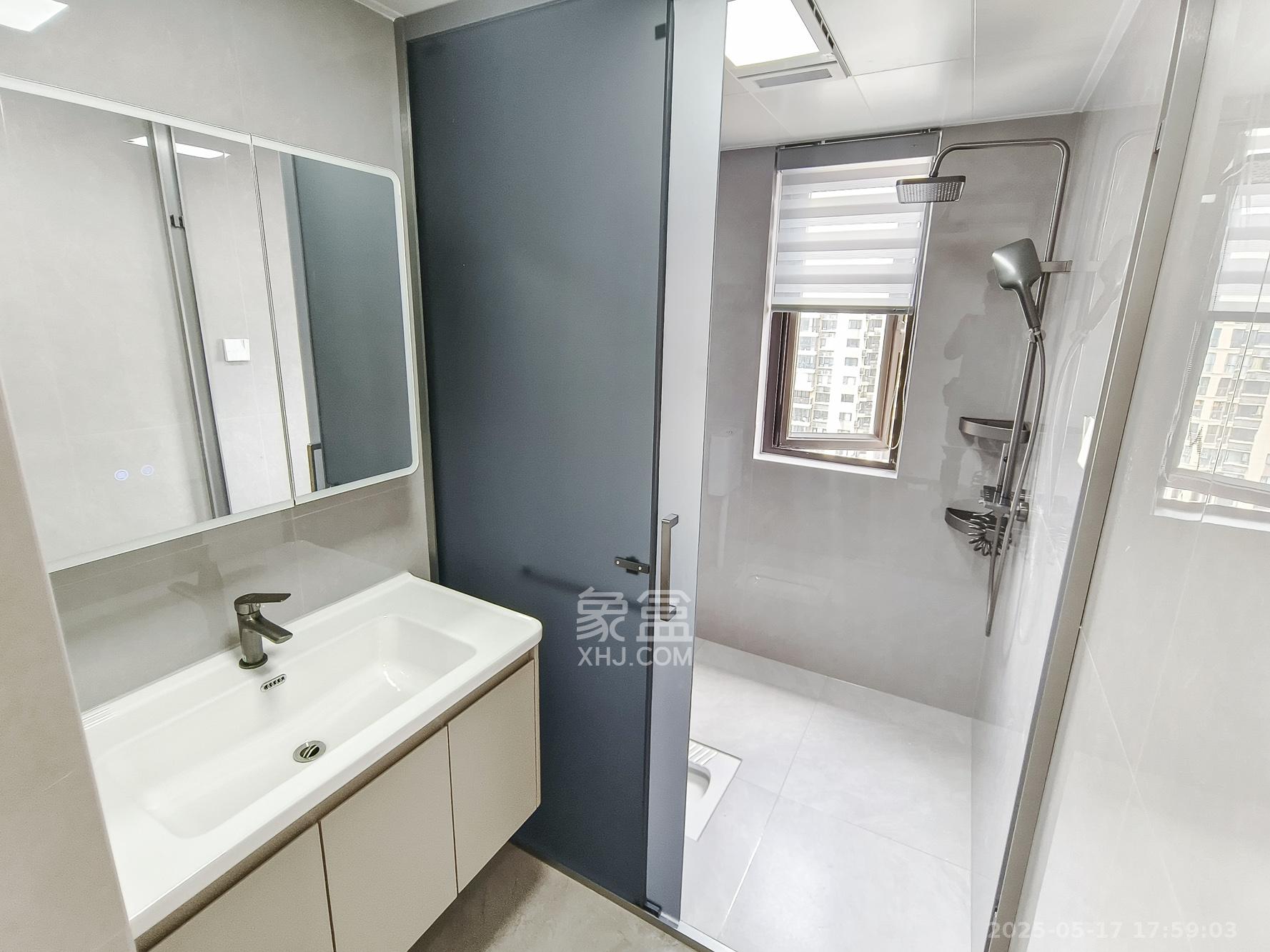 保利香槟国际 4室2厅2卫 99.8万 保利香槟国际 4室2厅2卫 99.8万卫生间