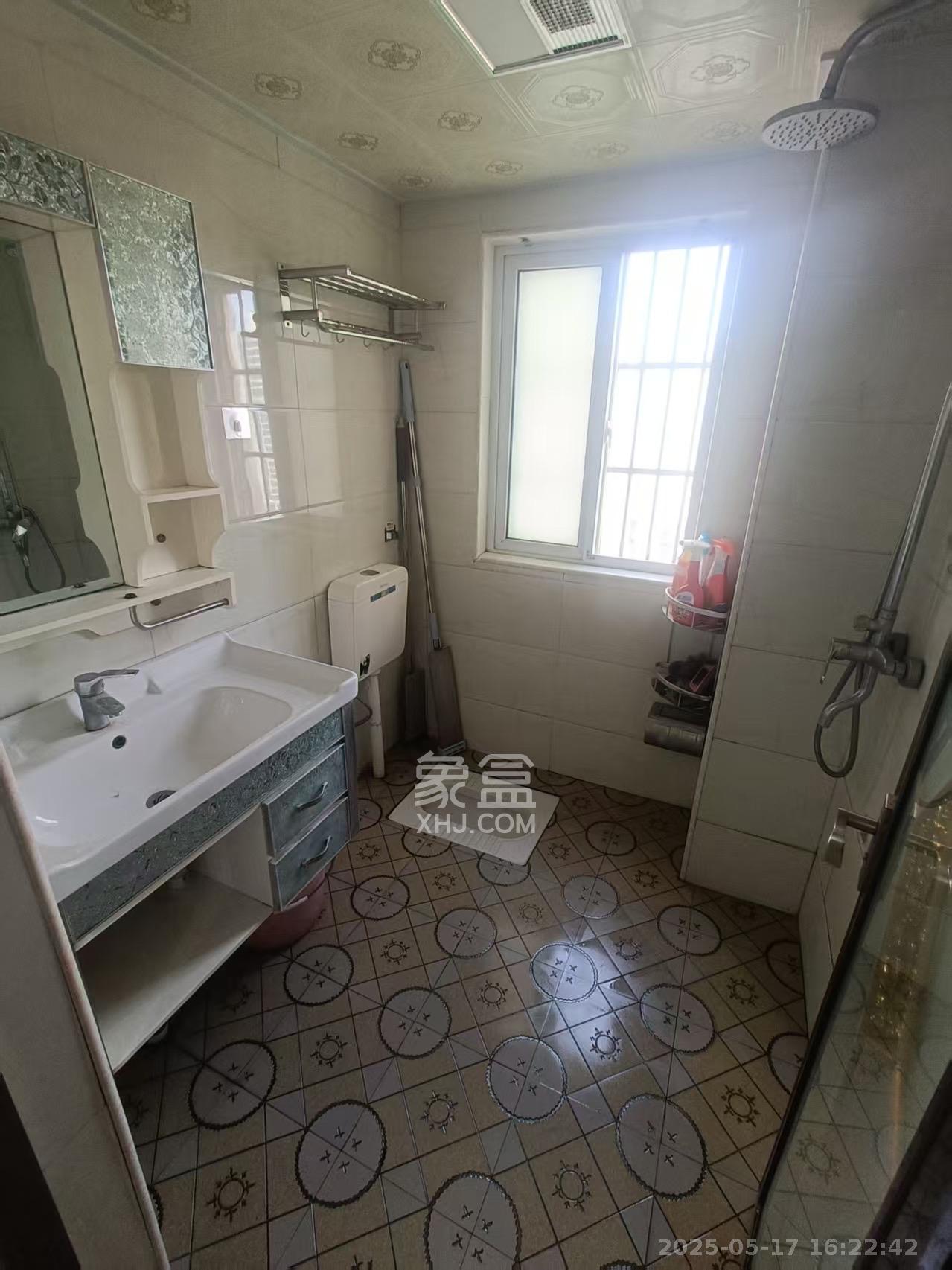 嘉顺苑 3室1厅1卫 2100.0元/月 嘉顺苑 3室1厅1卫 2100.0元/月室内图