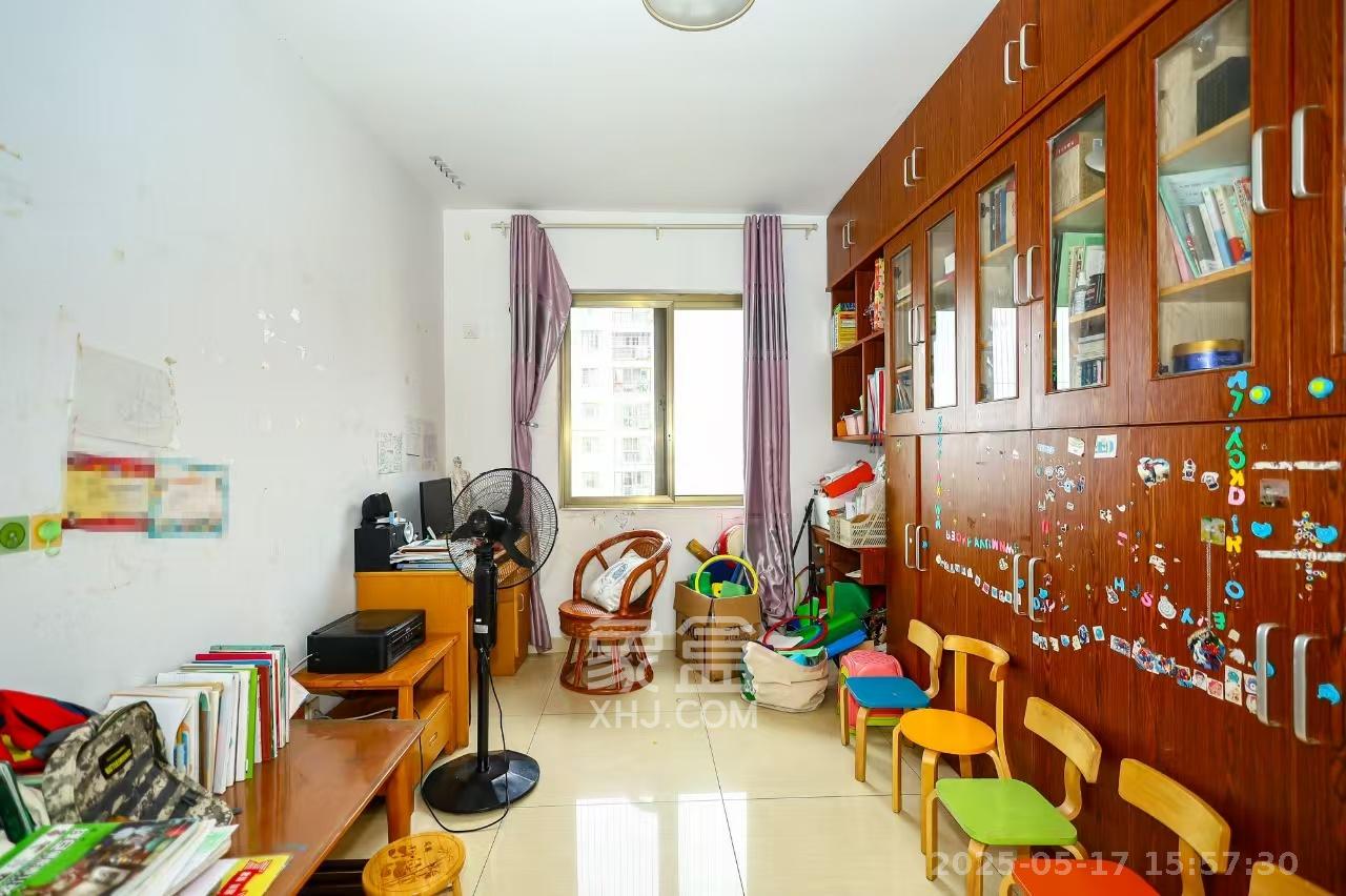 碧桂园威尼斯城  4室2厅1卫    2300.0元/月 碧桂园威尼斯城  4室2厅1卫    2300.0元/月室内图