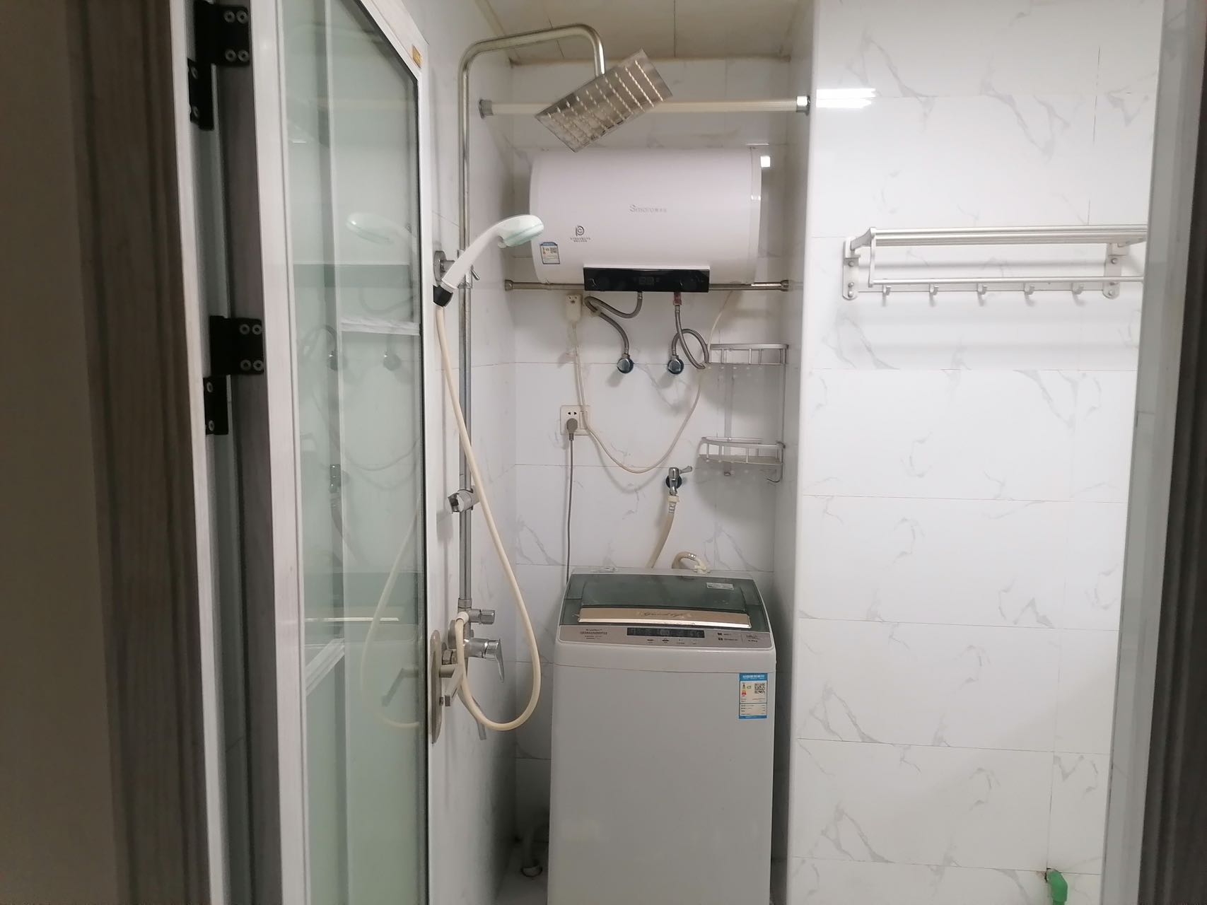 康城上品  1室1厅1卫   1000.00元/月室内图