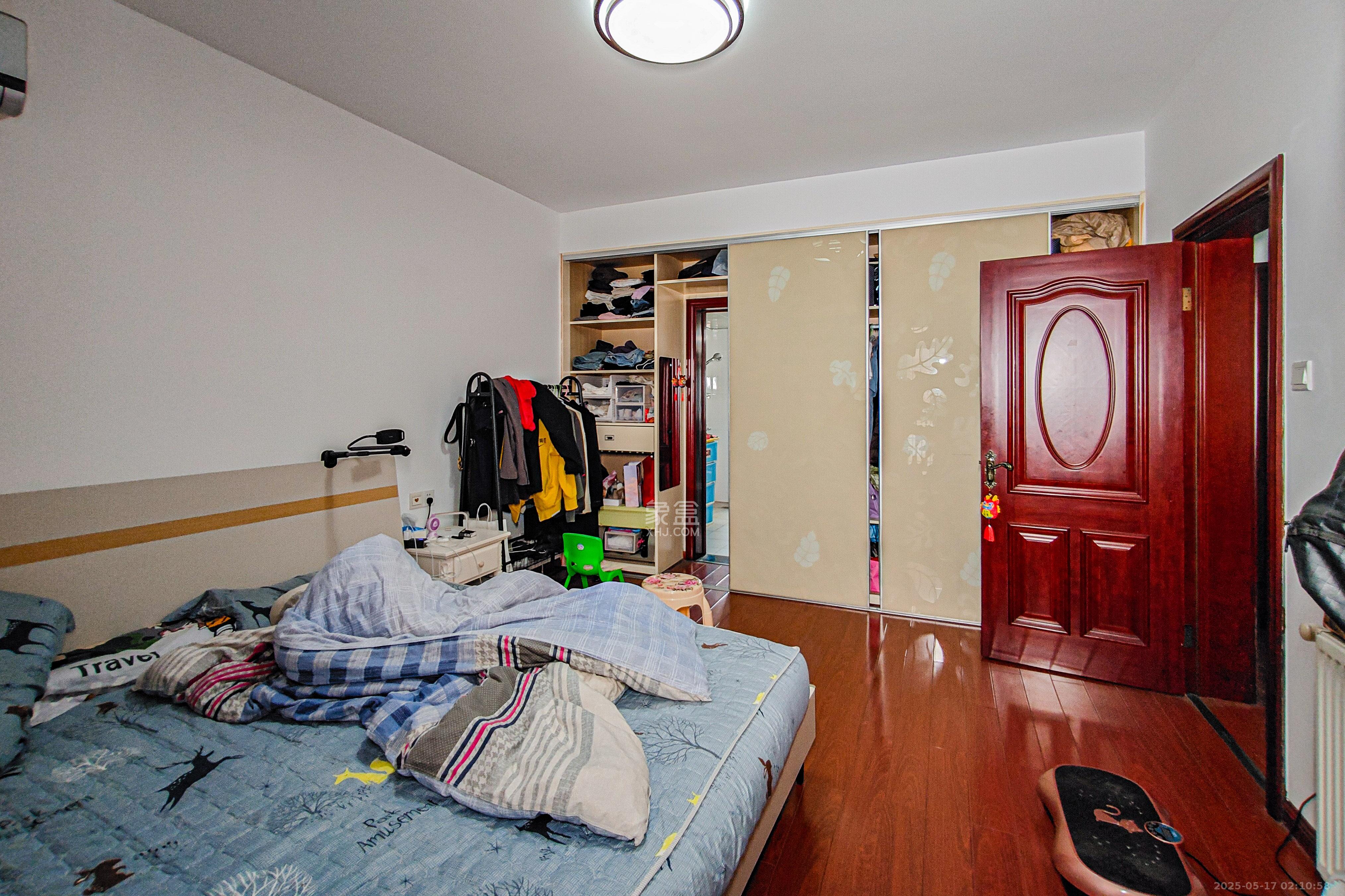 中天枫景园 4室2厅2卫 310.0万 中天枫景园 4室2厅2卫 310.0万卧室