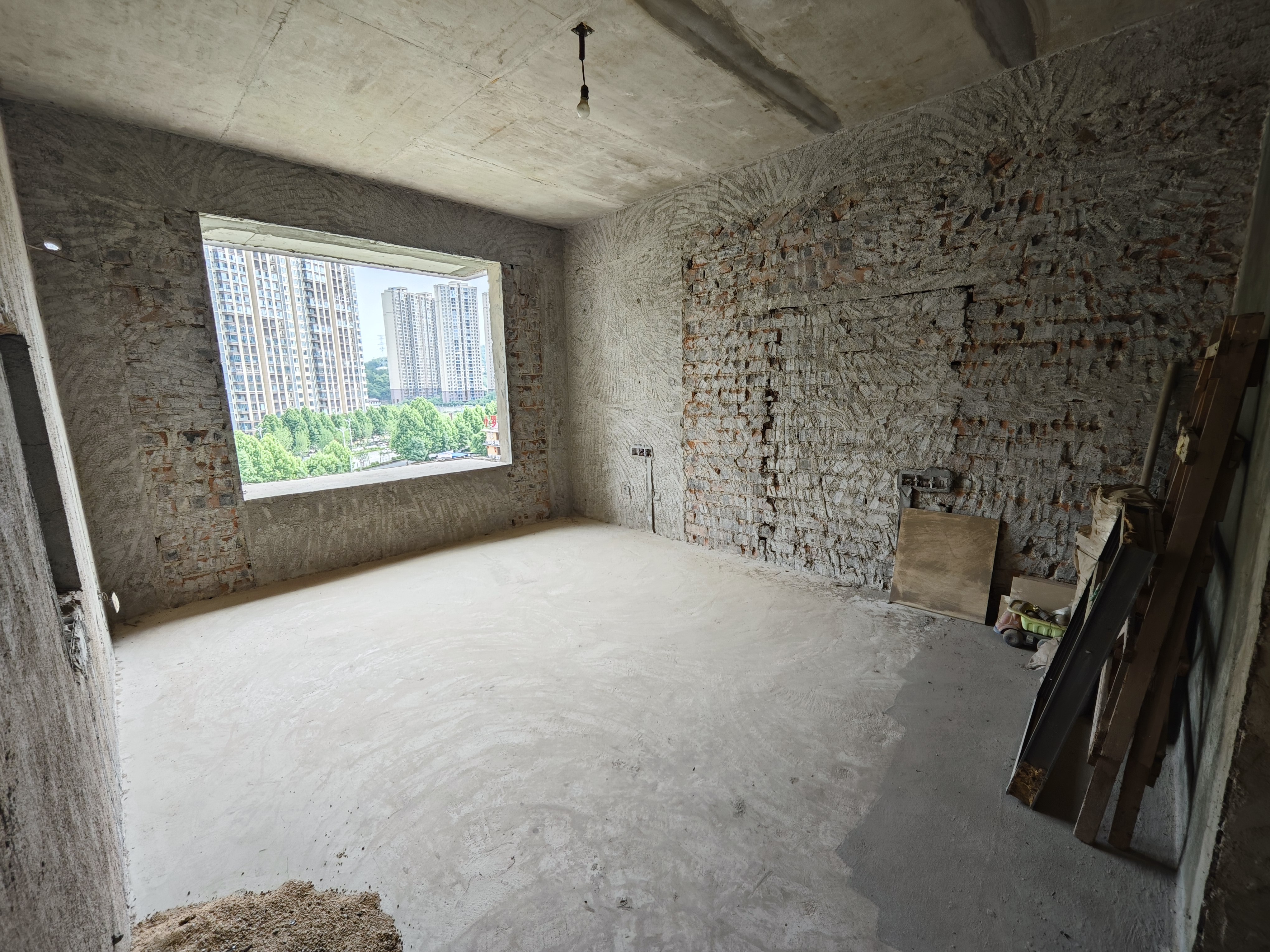 新烟草局单位房(城南) 5室2厅2卫 112.0万 新烟草局单位房(城南) 5室2厅2卫 112.0万卧室